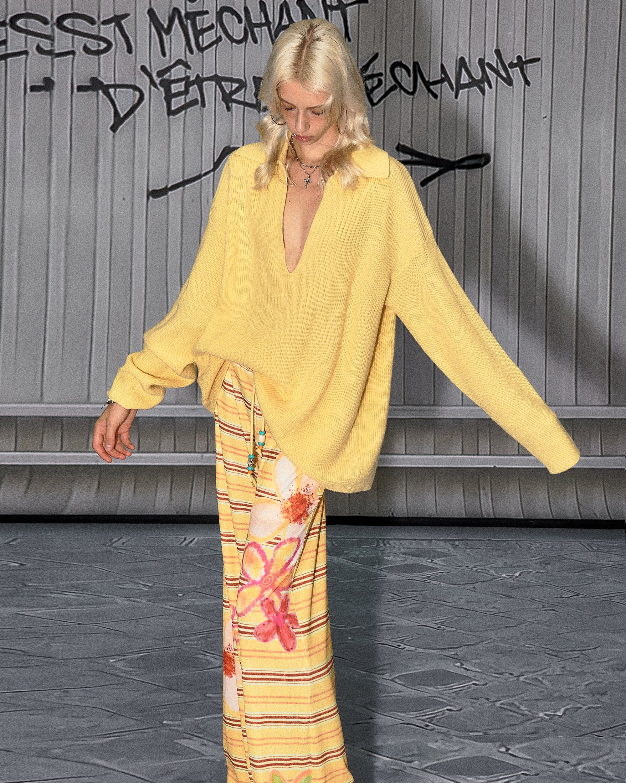 THE NEVERMORE Deep-V Ribbed Slouchy Pullover