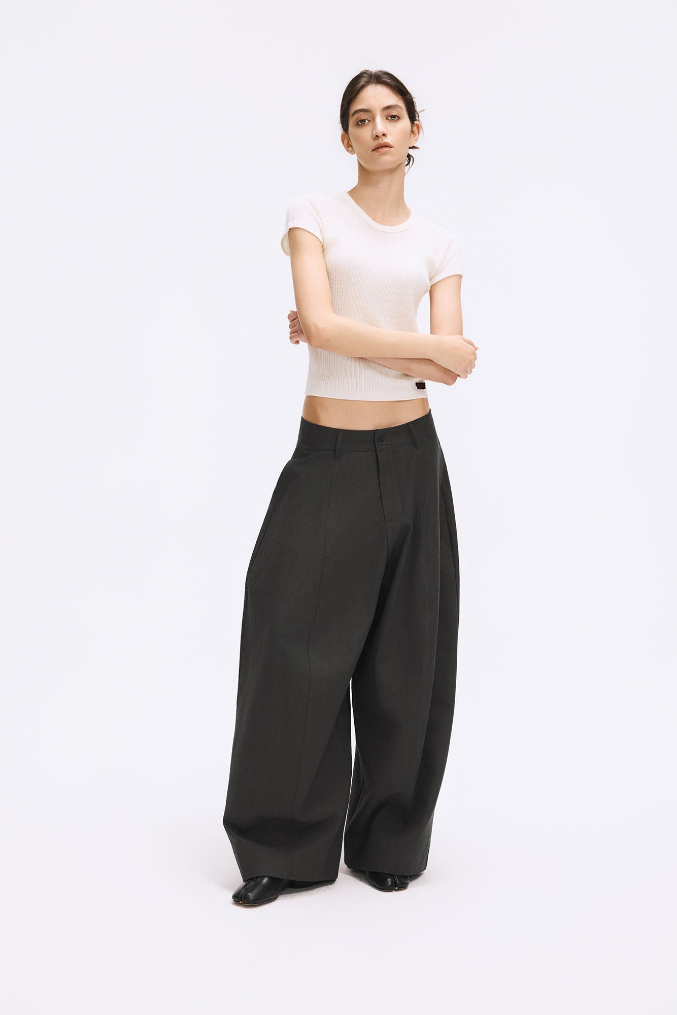ARTIFICIAL WORLD Essential Oversized Curved-Leg Pants