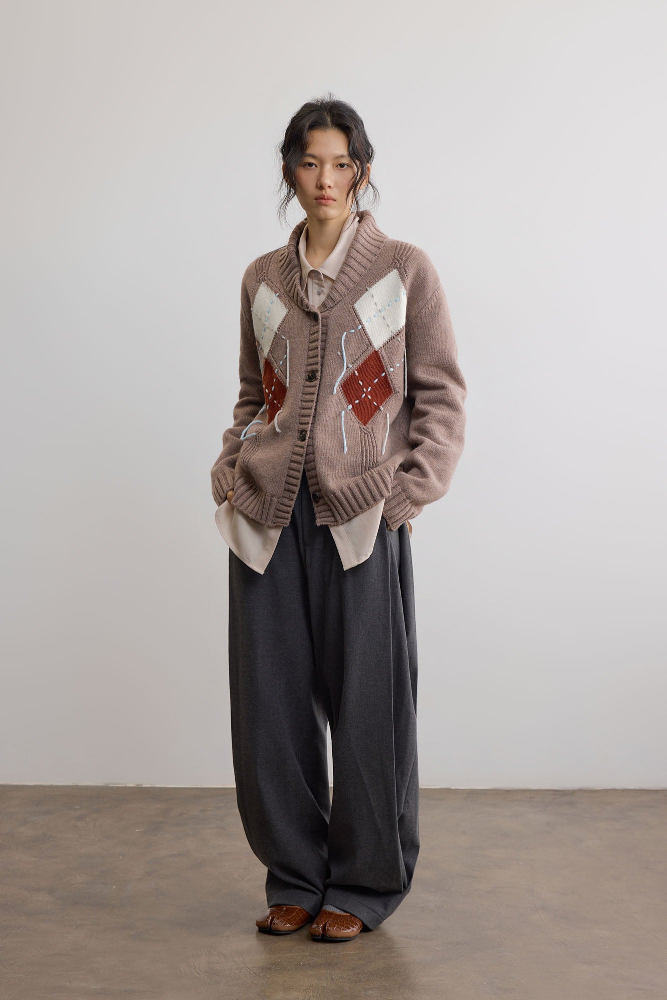 SAME FLOW Argyle Embroidered Shawl-Collar Cardigan