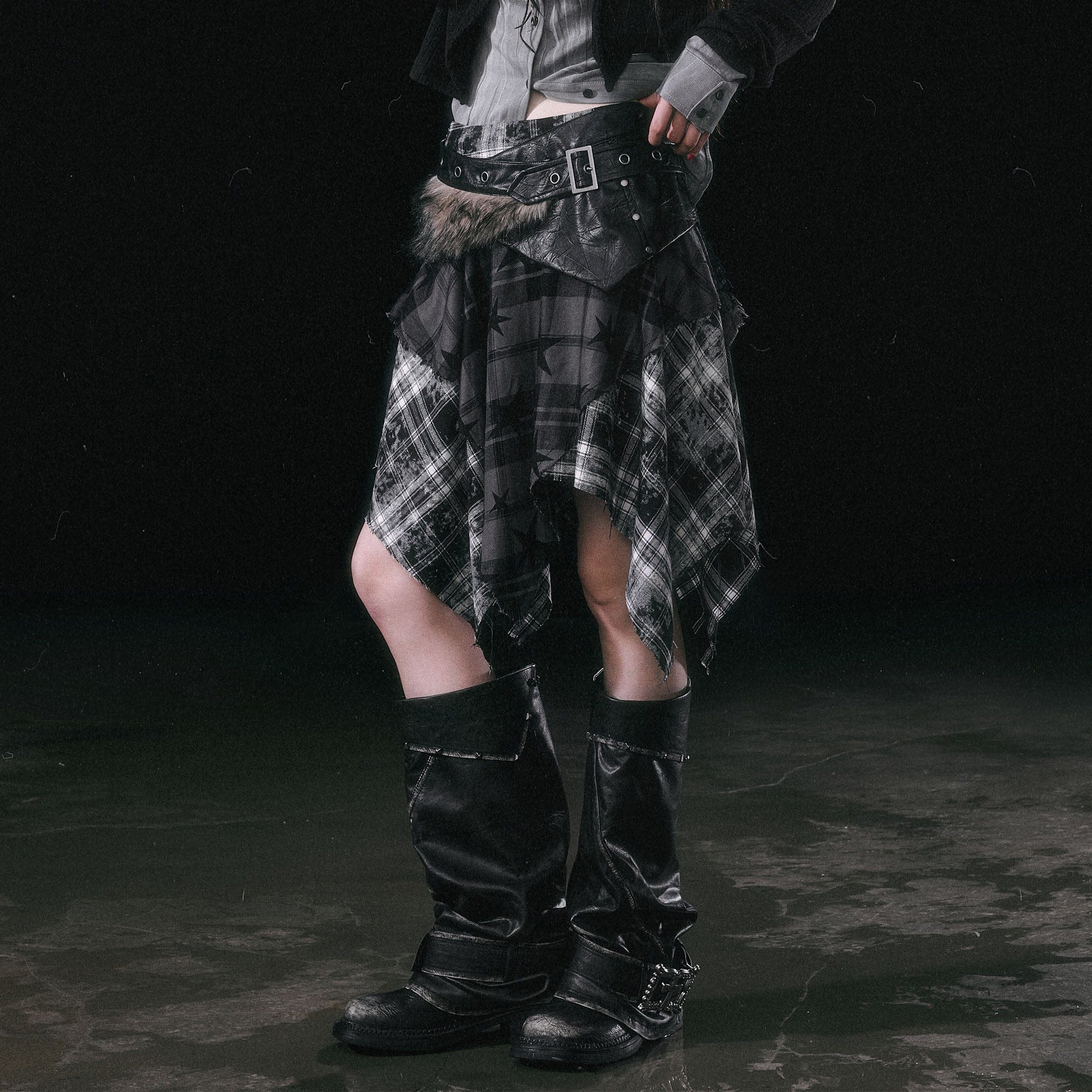 CESTNOUS Asymmetrical Star Plaid Raw Edge Skirt