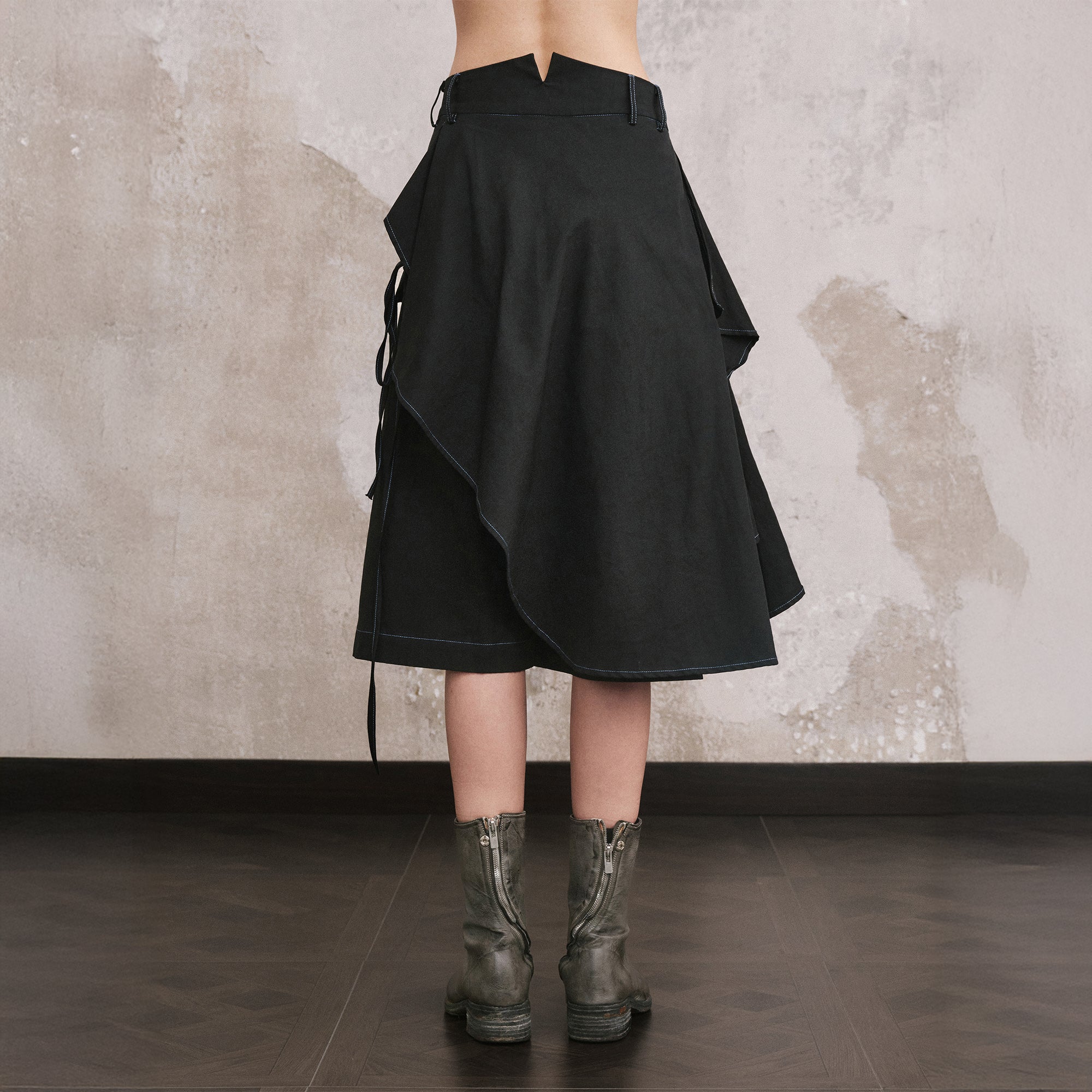 ILNya Nieternite Nifutur Asymmetrical Convertible Draped Shorts