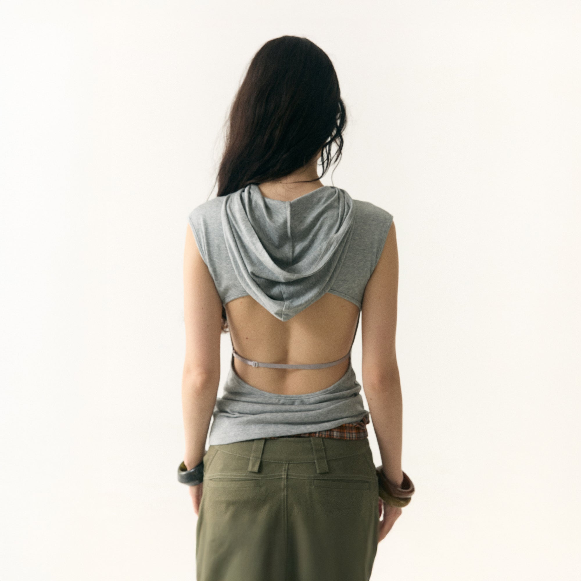 WII WIL Adjustable Strap Open-Back Hooded Top