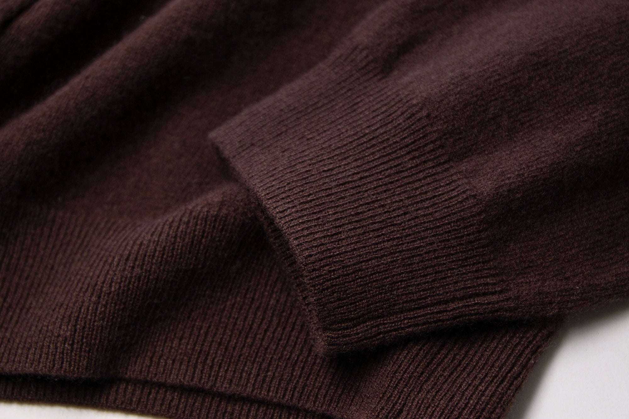 LEONSENSE Contrast Argyle Jacquard Wool Cardigan