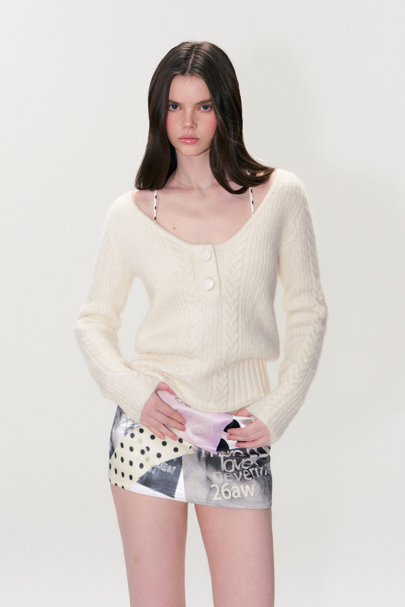 THE NEVERMORE Buttoned V-Neck Cable Knit Sweater