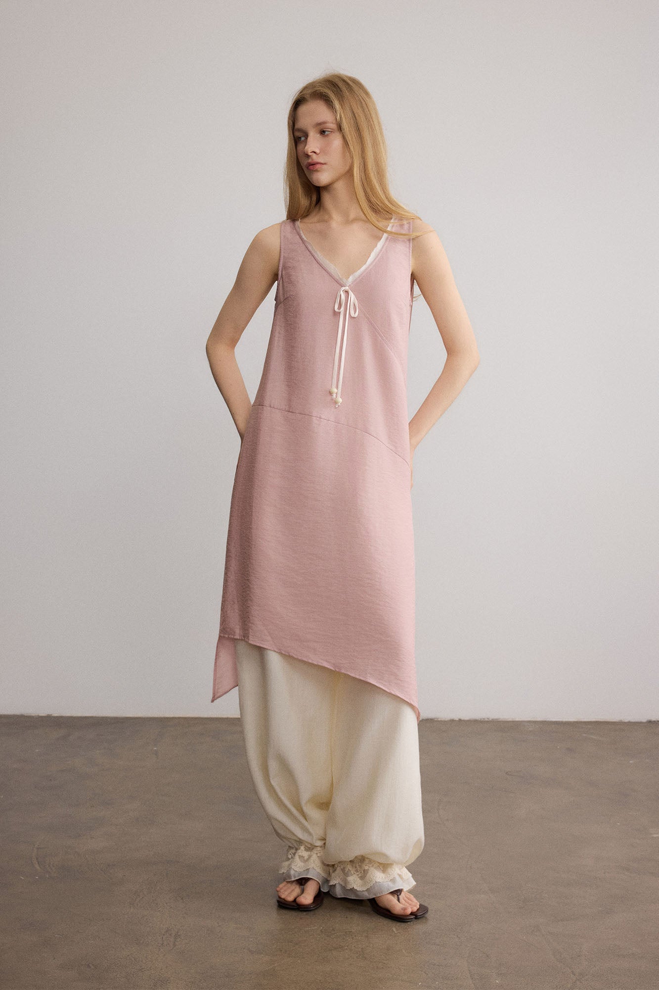 SAME FLOW Asymmetric Hem Wool-Blend V-Neck Tunic