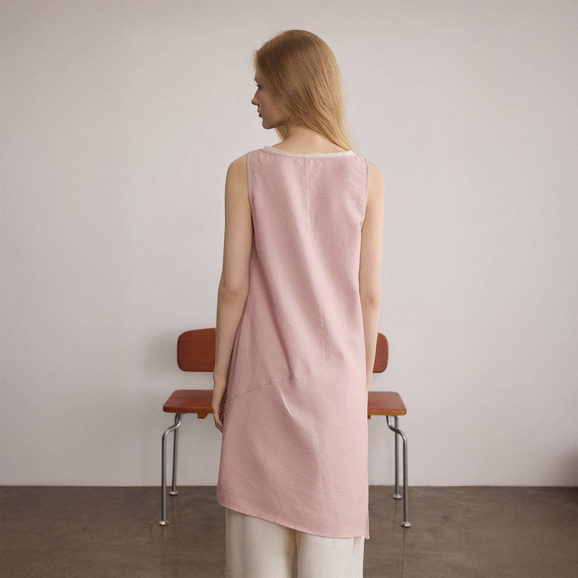 SAME FLOW Asymmetric Hem Wool-Blend V-Neck Tunic