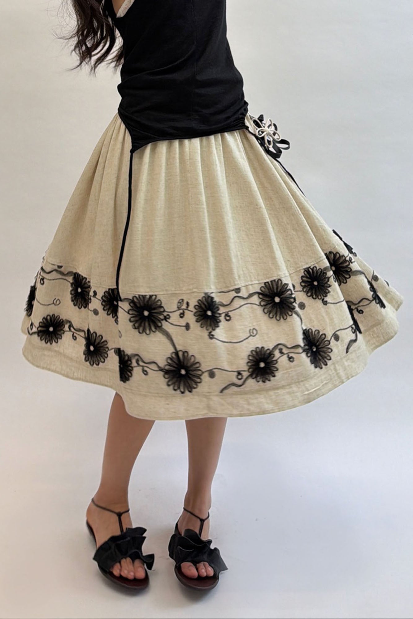 NEVERSEEZ Embroidered Floral Cotton-Linen Midi Skirt