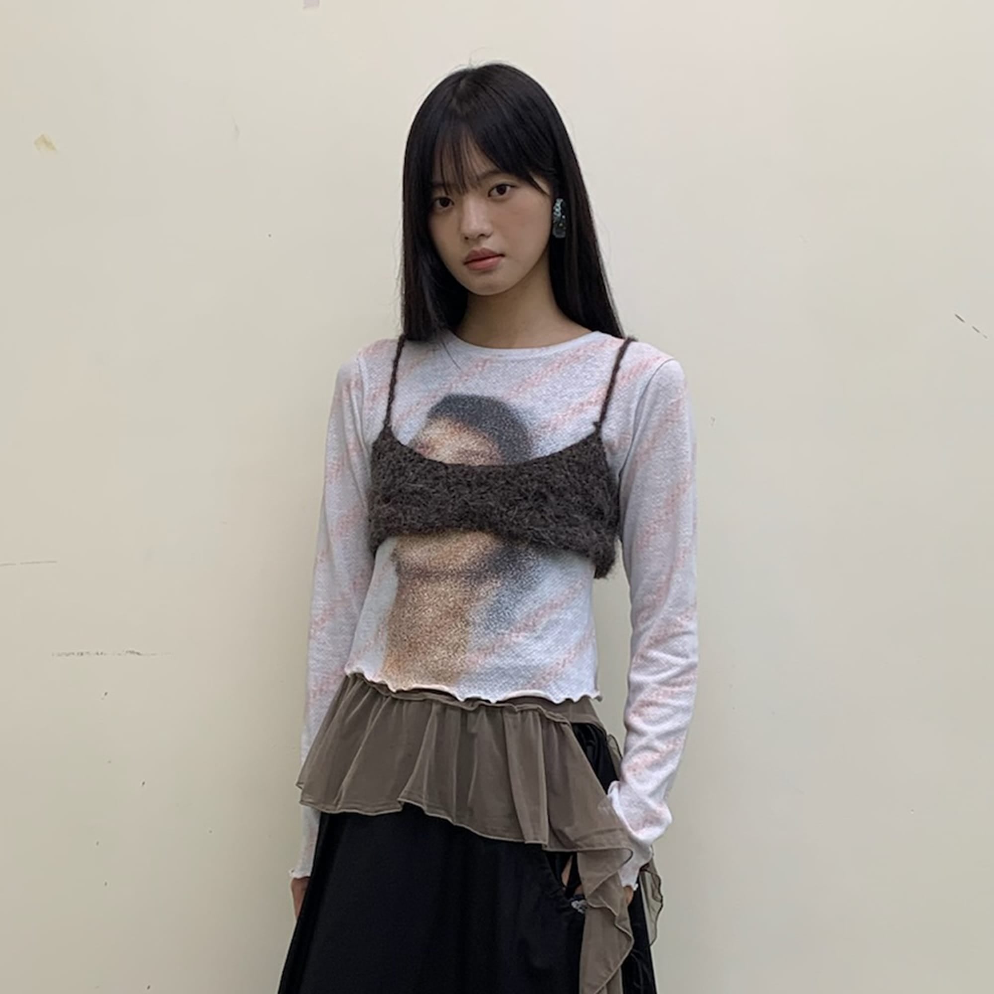 NEVERSEEZ Blurred Portrait Diagonal-Stripe Long-Sleeve Tee