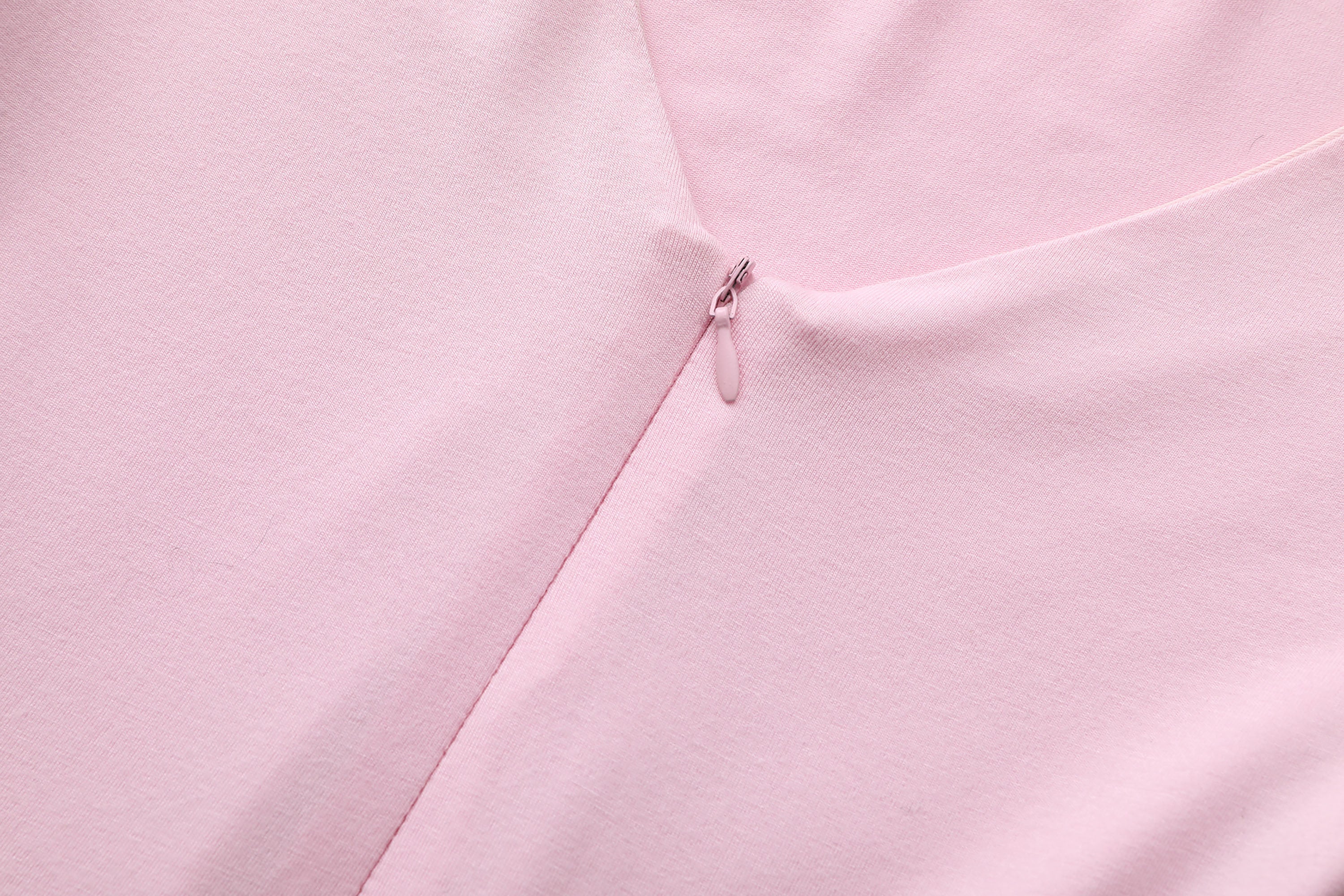 NEVER OFFEND L ANGEL Zip-Front V-Neck Long-Sleeve Bodysuit