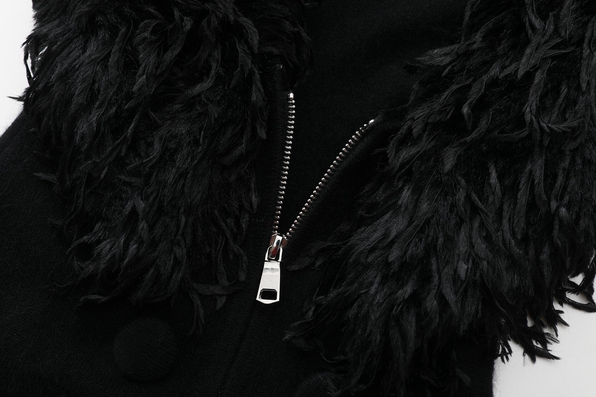 NEVER OFFEND L ANGEL Deep-V Shaggy Trim Zip-Up Cropped Cardigan