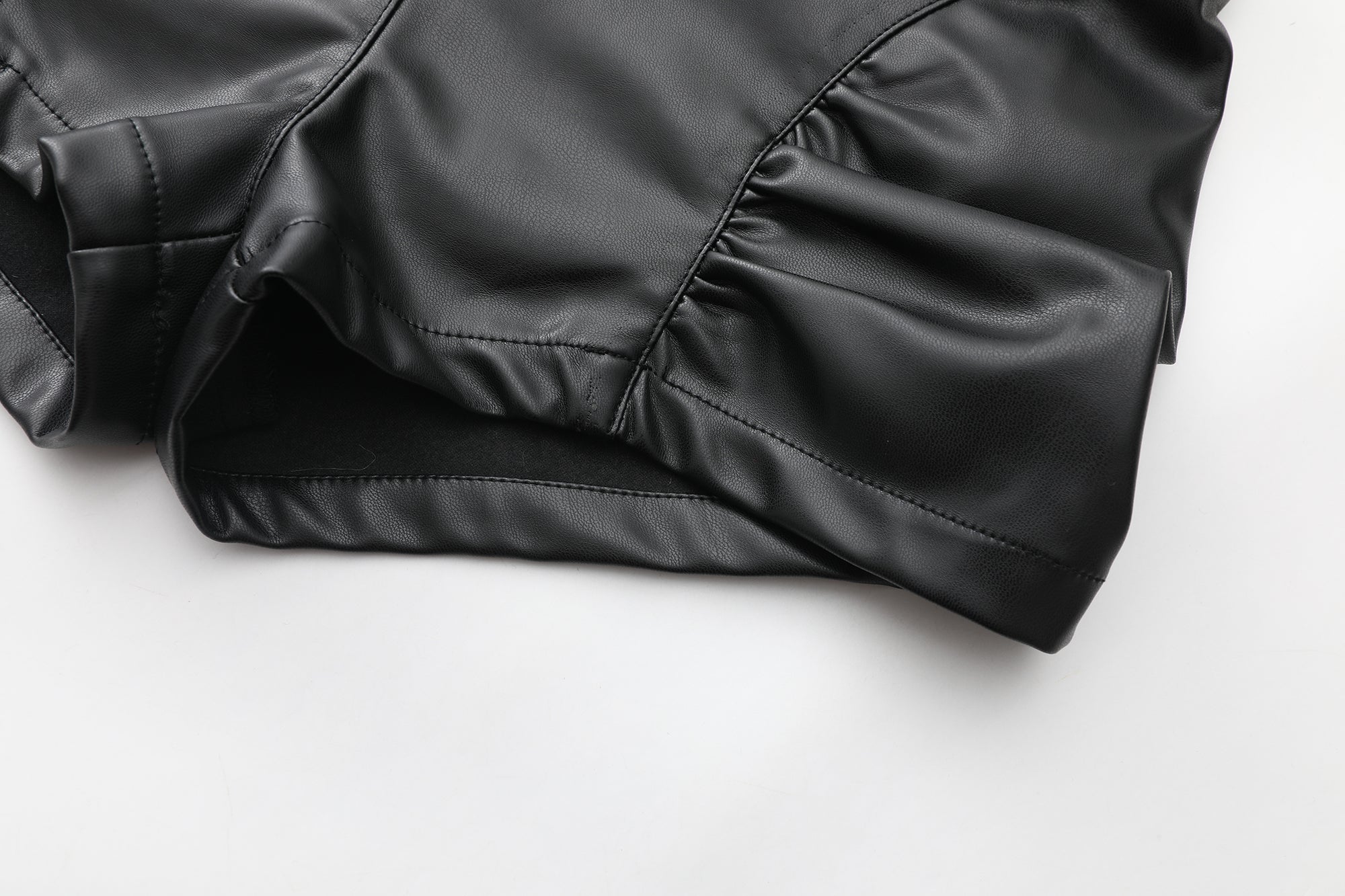 NEVER OFFEND L ANGEL Grommet-Waist Ruched Hot Shorts