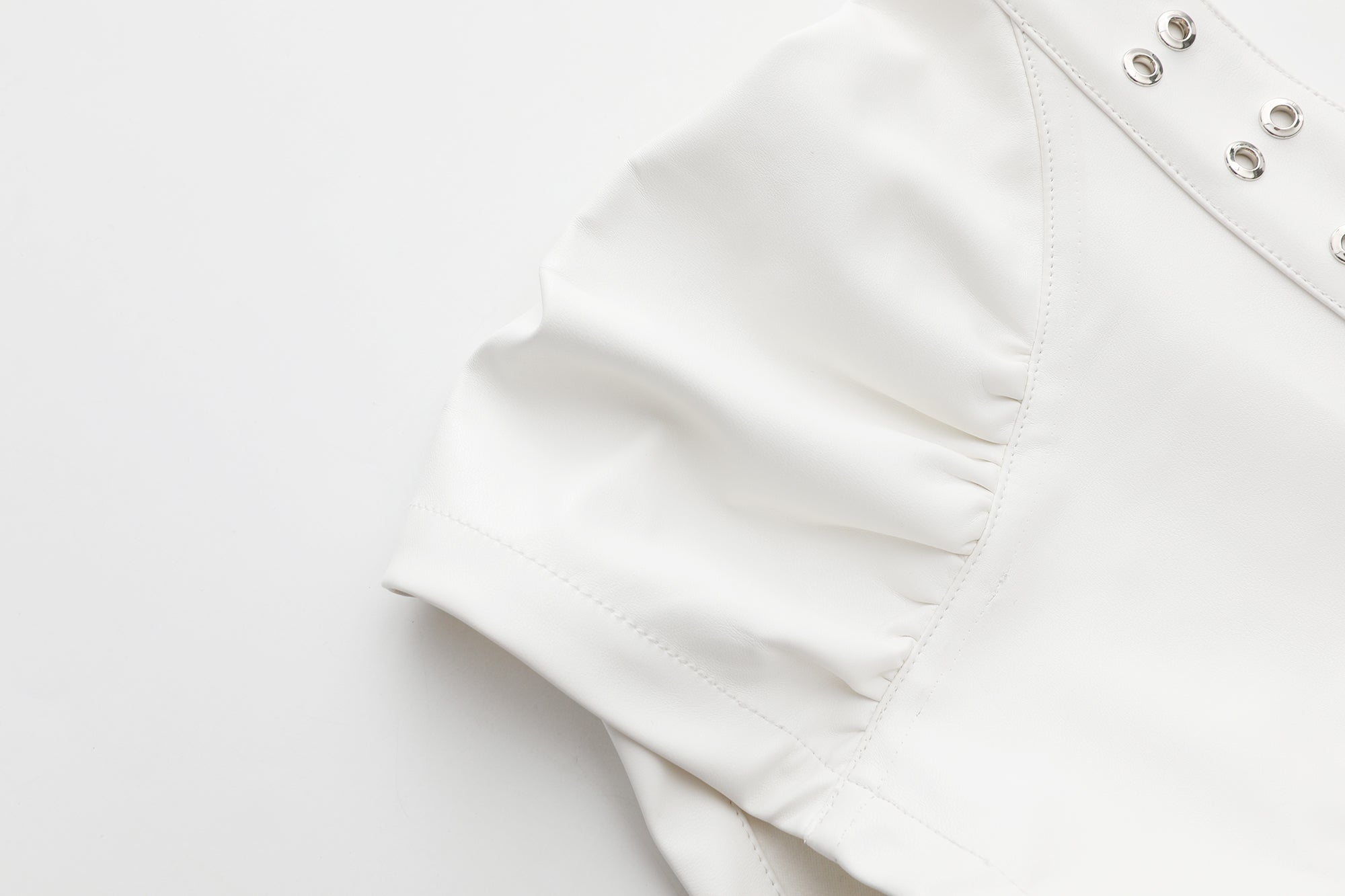 NEVER OFFEND L ANGEL Grommet-Waist Ruched Hot Shorts