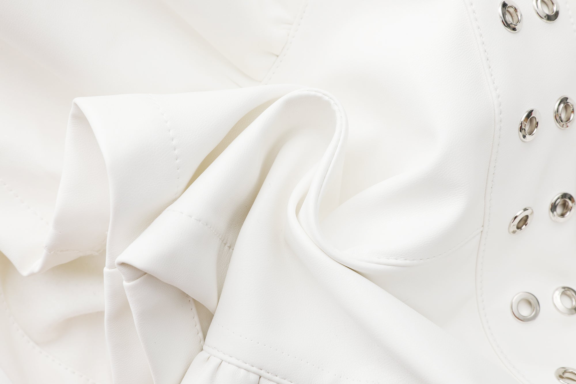 NEVER OFFEND L ANGEL Grommet-Waist Ruched Hot Shorts