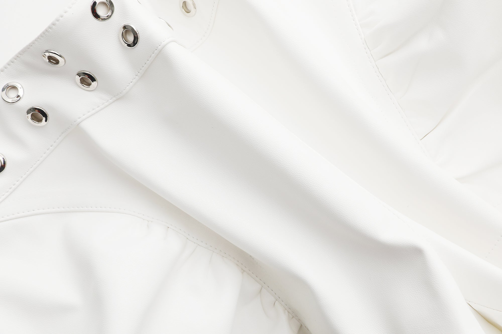 NEVER OFFEND L ANGEL Grommet-Waist Ruched Hot Shorts