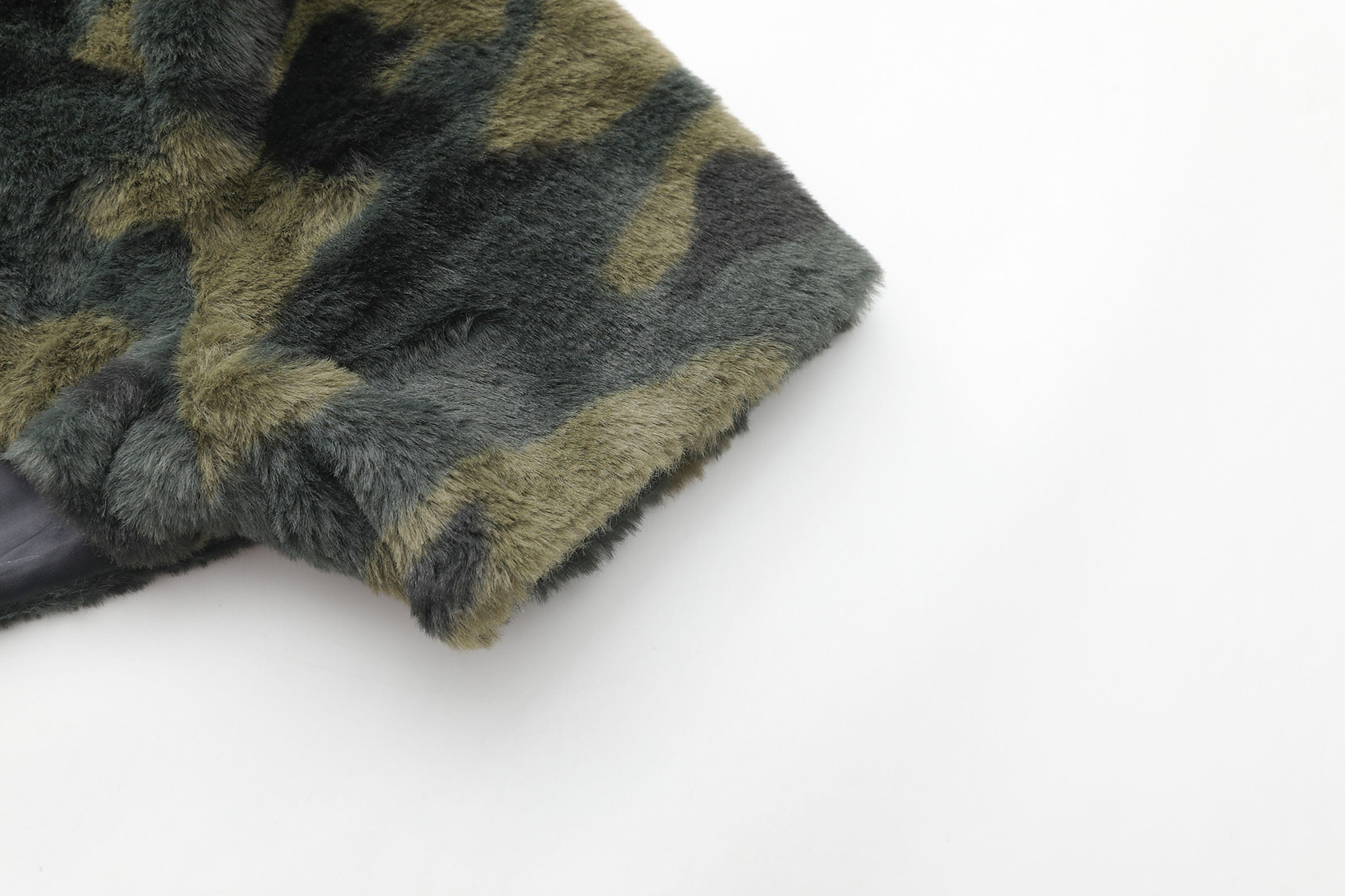 NEVER OFFEND L ANGEL Camo Faux-Fur Cropped Shrug