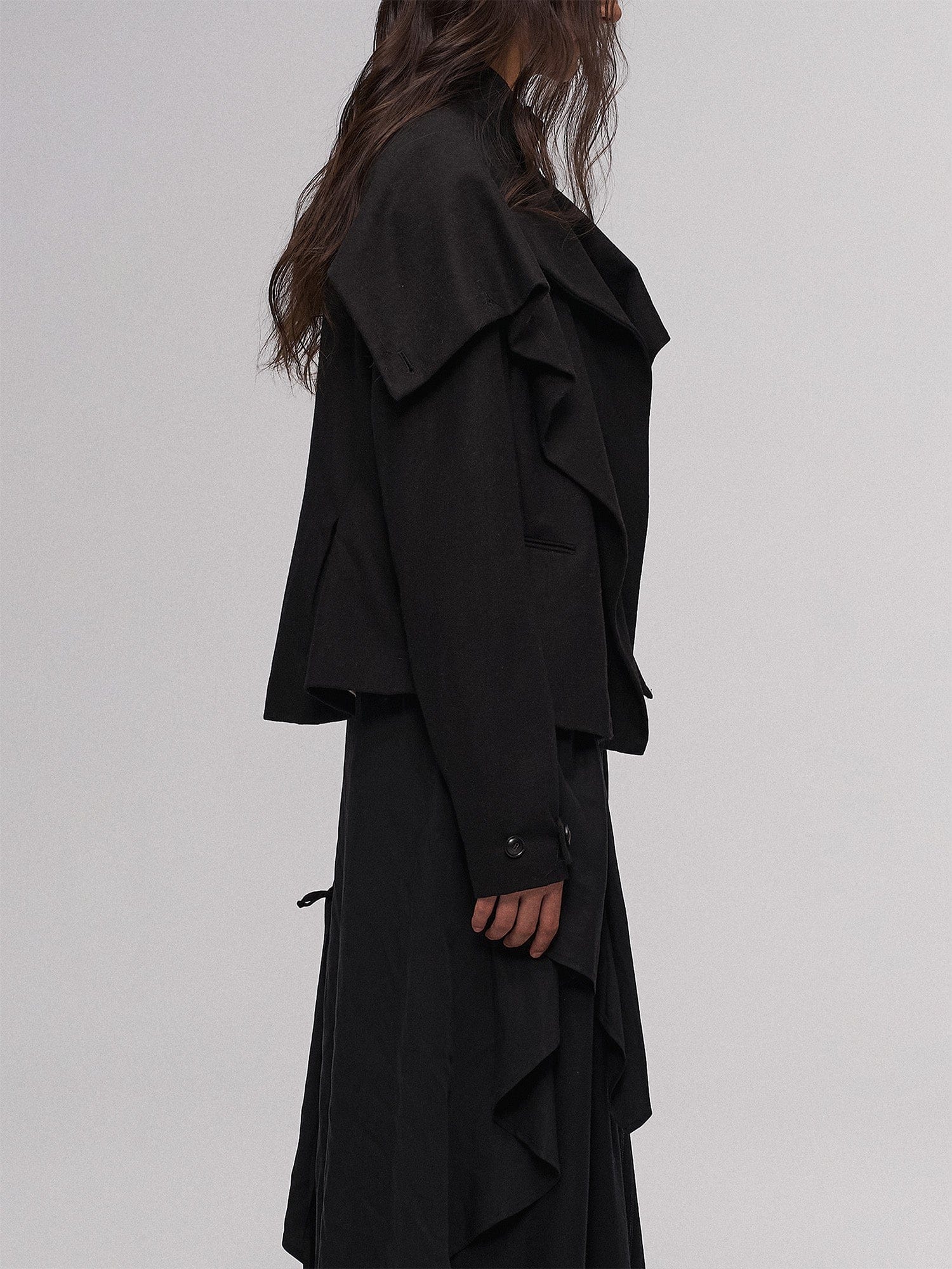 ILNya Nieternite Nifutur Layered Ruffle Wool-Blend Scarf-Wrap Coat