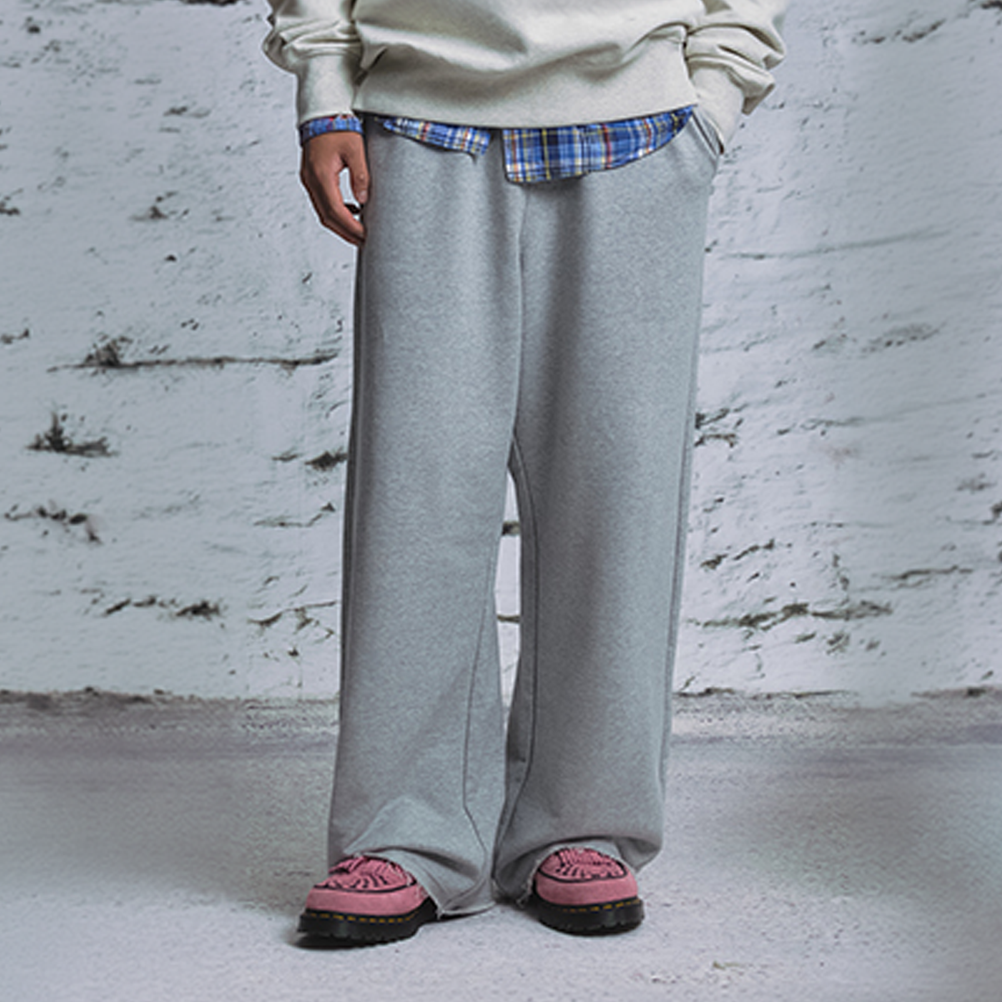 NIANJIUYIKOUER Essential Raw-Edge Wide-Leg Sweatpants, premium urban and streetwear designers apparel on PROJECTISR.com, NIANJIUYIKOUER
