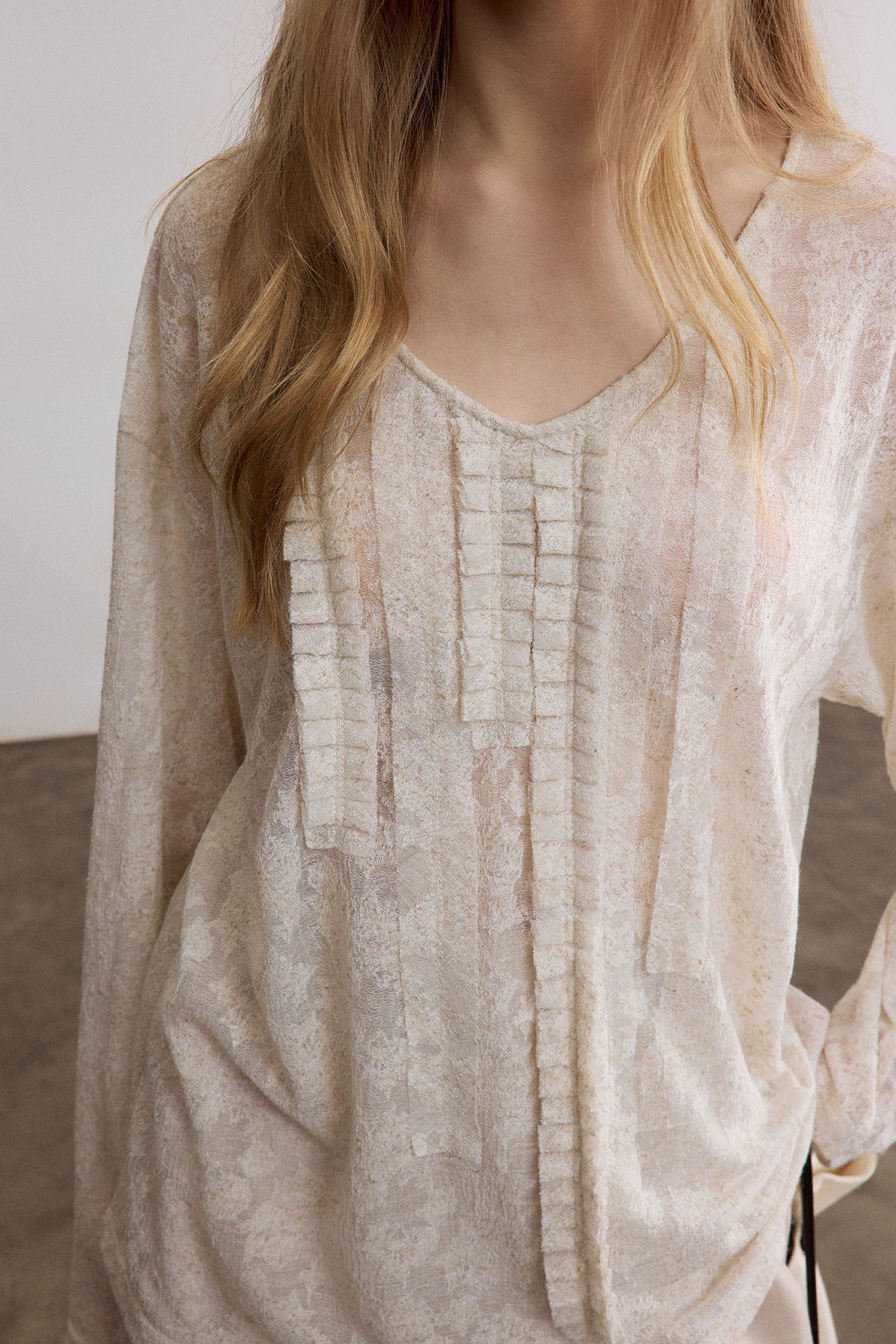 SAME FLOW Sheer Floral Pintuck Long-Sleeve Tee