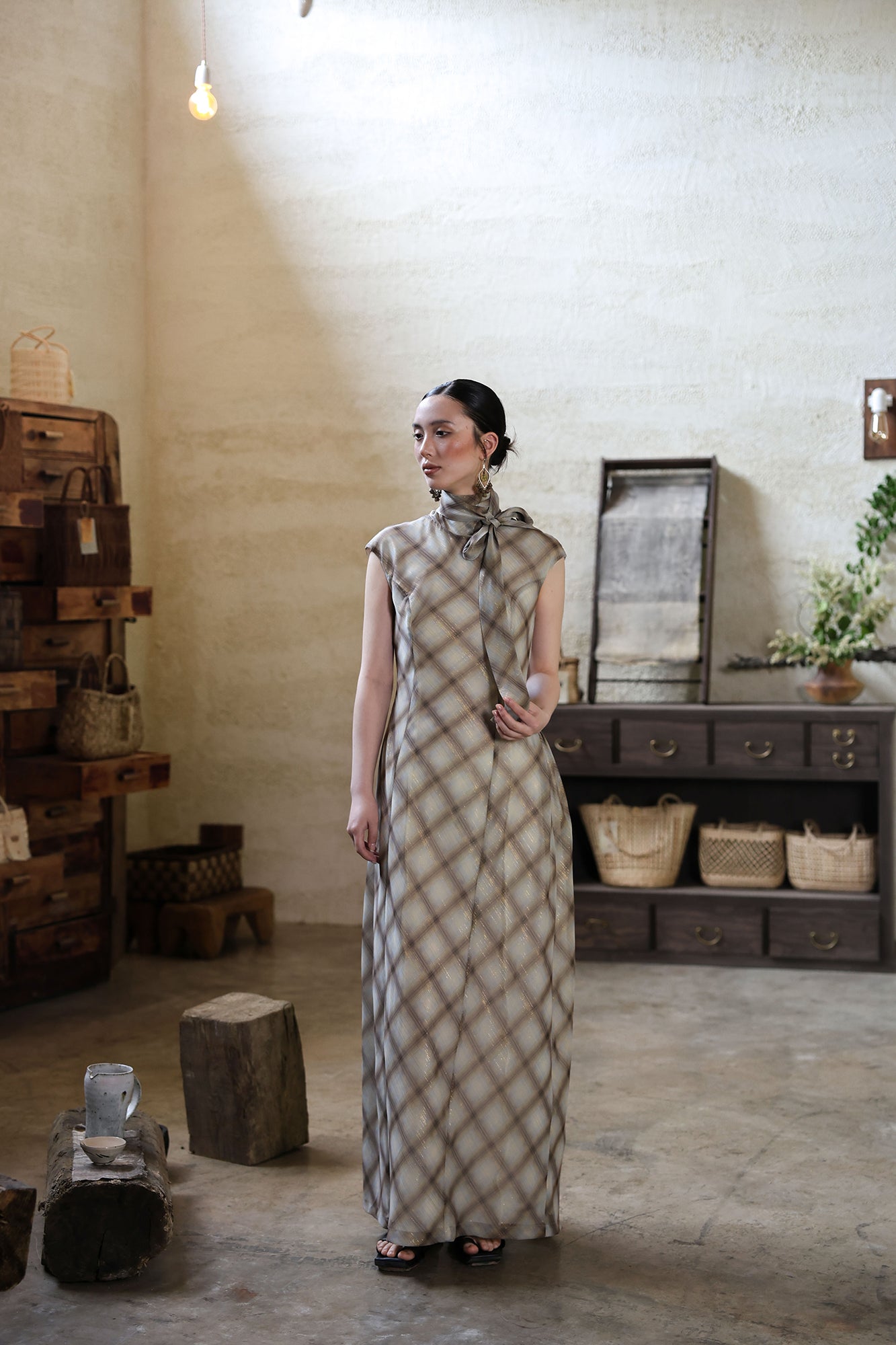 WUHEYIZUO Argyle Scarf-Neck Maxi Dress