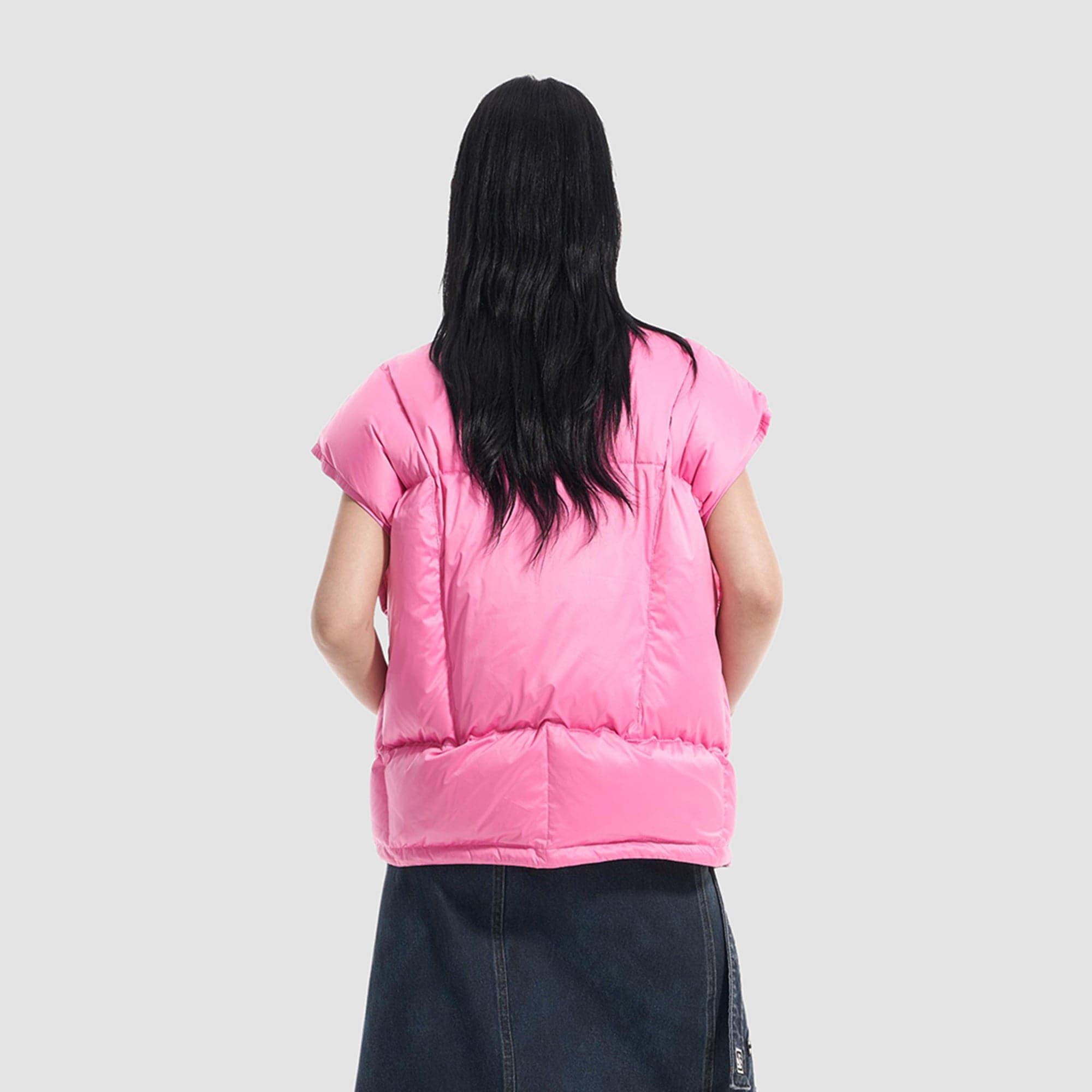 VANN VALRENCE LOGO Patch Quilted Down Vest