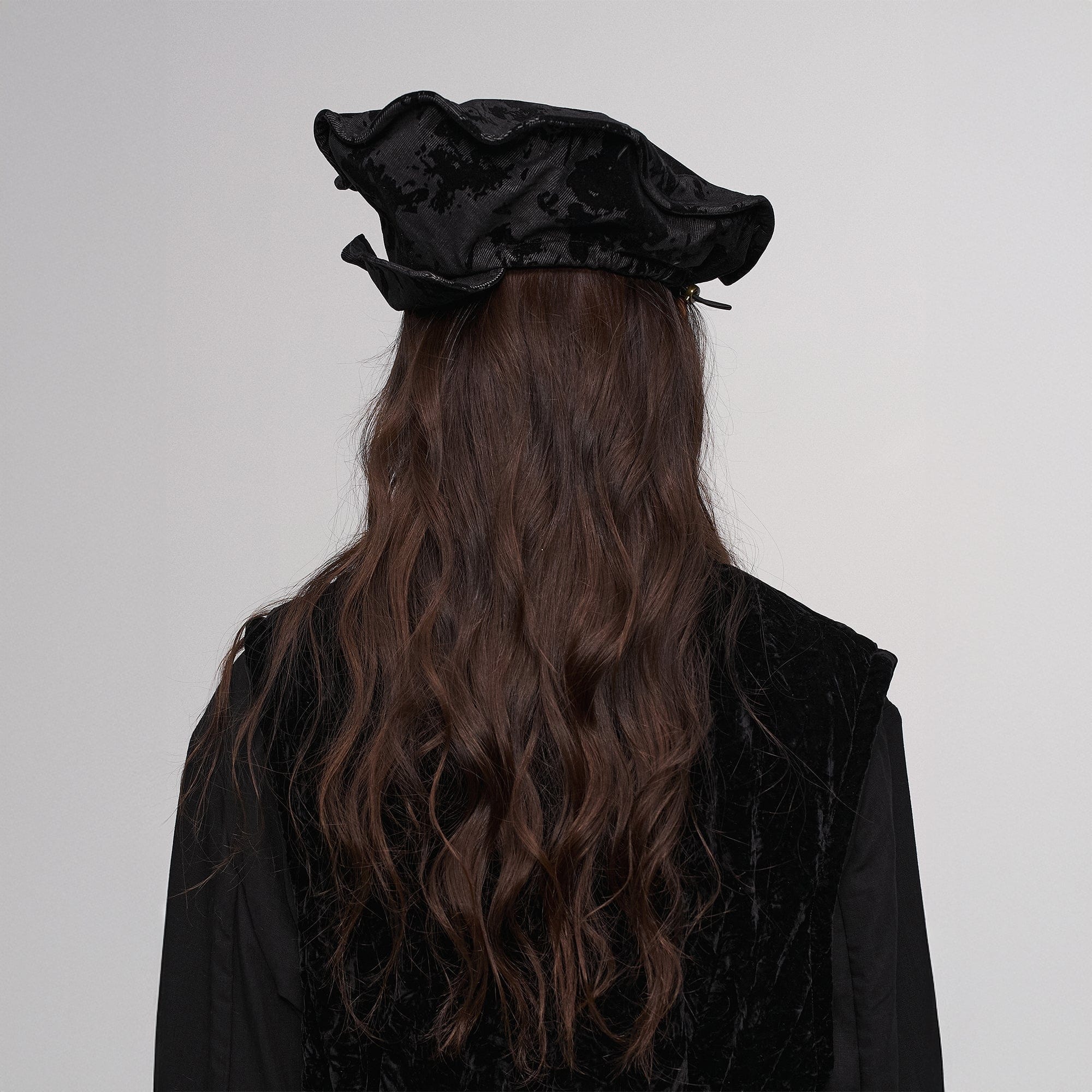 ILNya Nieternite Nifutur Jacquard Velvet Painter Hat