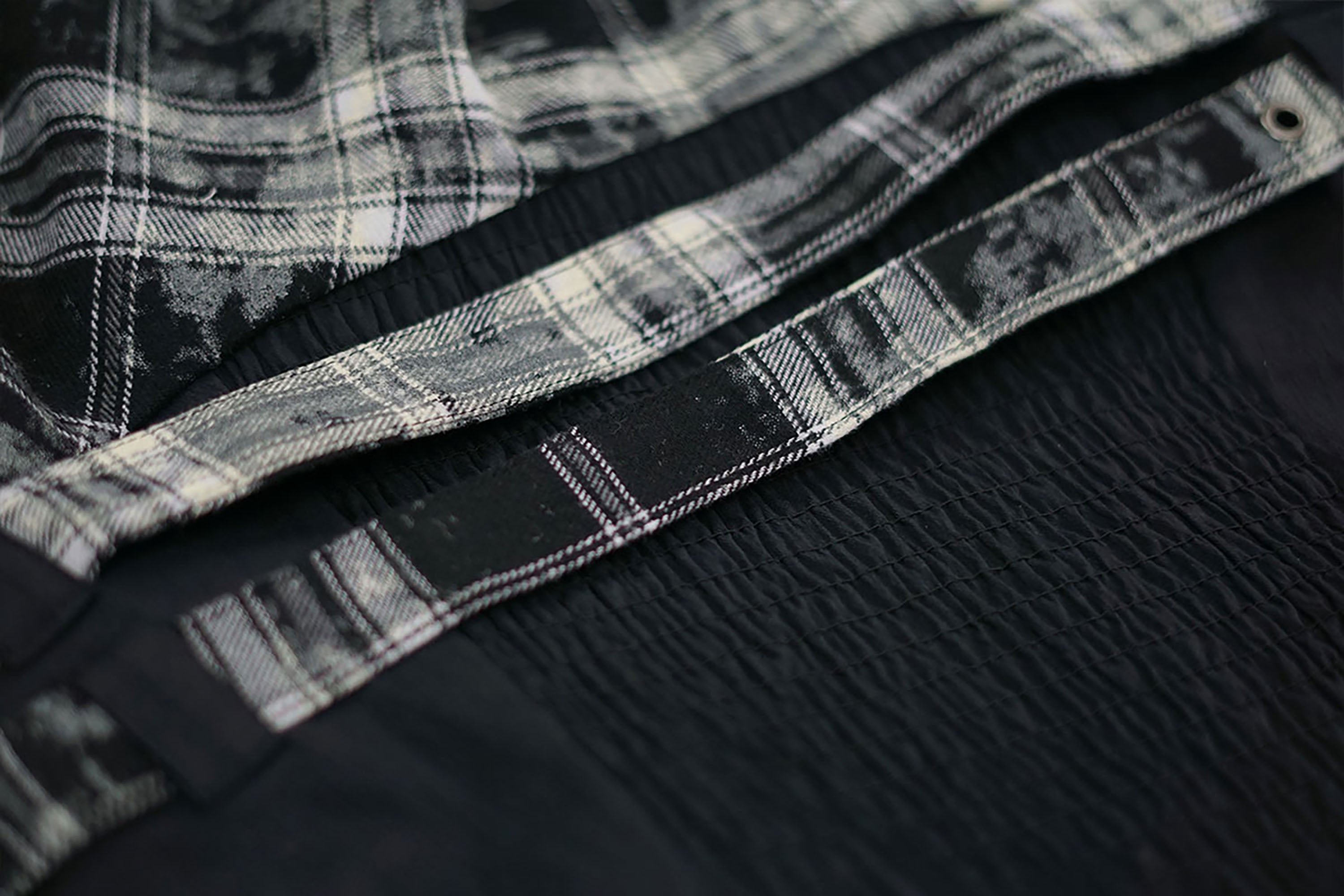 CESTNOUS Plaid Panel Graffiti Ruched Tube Dress