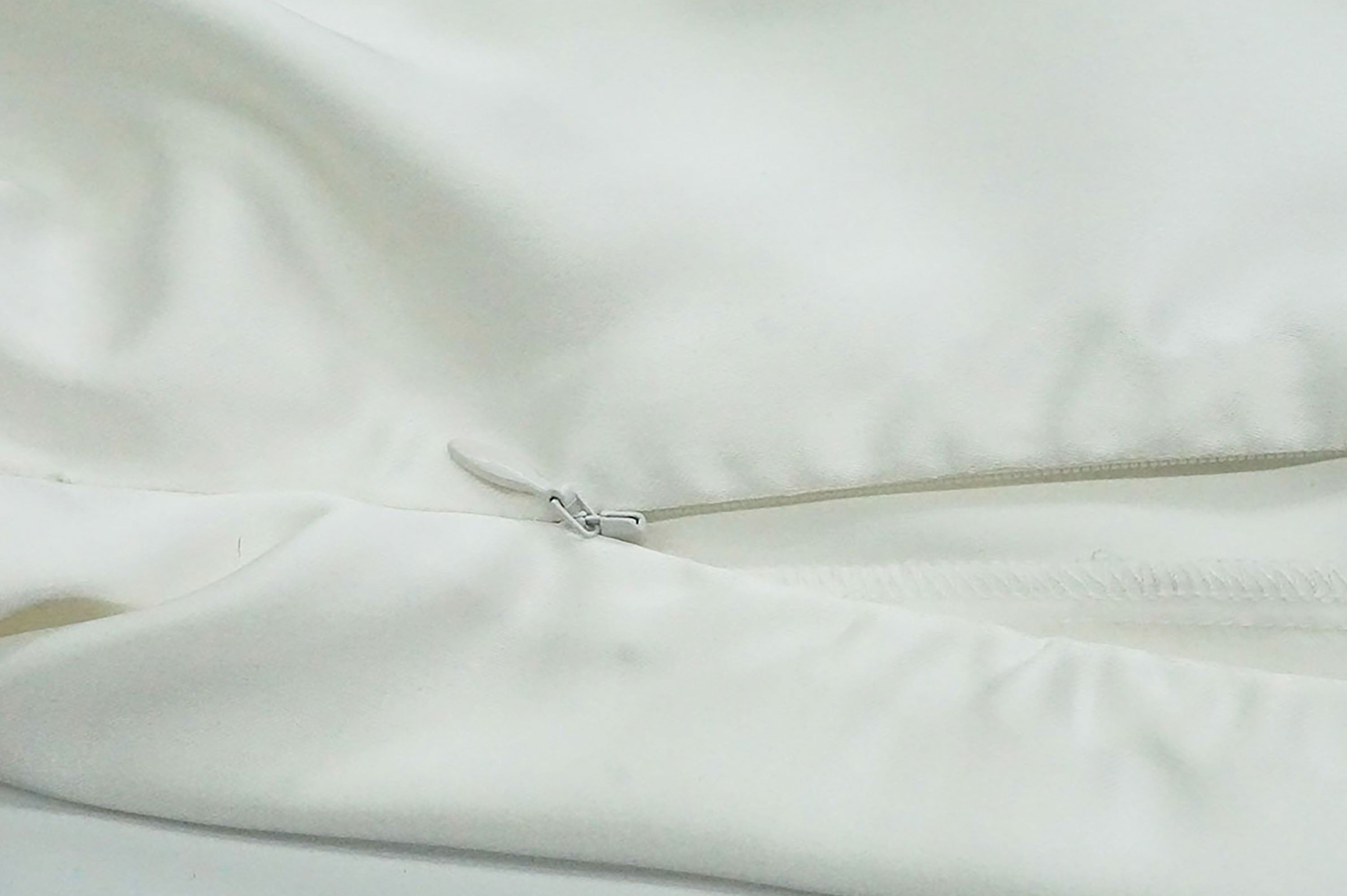 CESTNOUS Asymmetrical Lace Trim Graphic Slip Dress