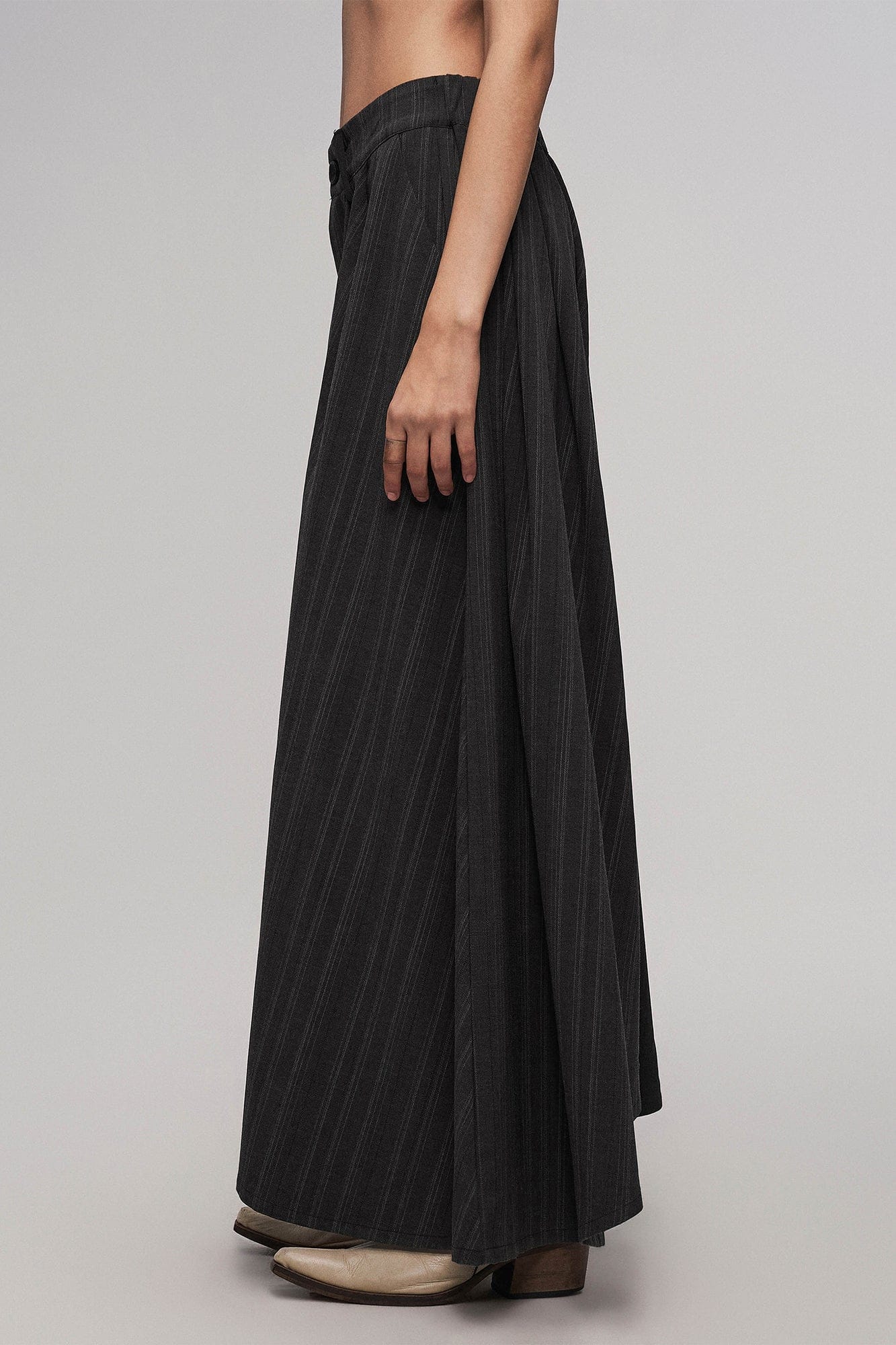 ILNya Nieternite Nifutur Asymmetrical Spliced Pleat Stripe Wide-Leg Pants Gray