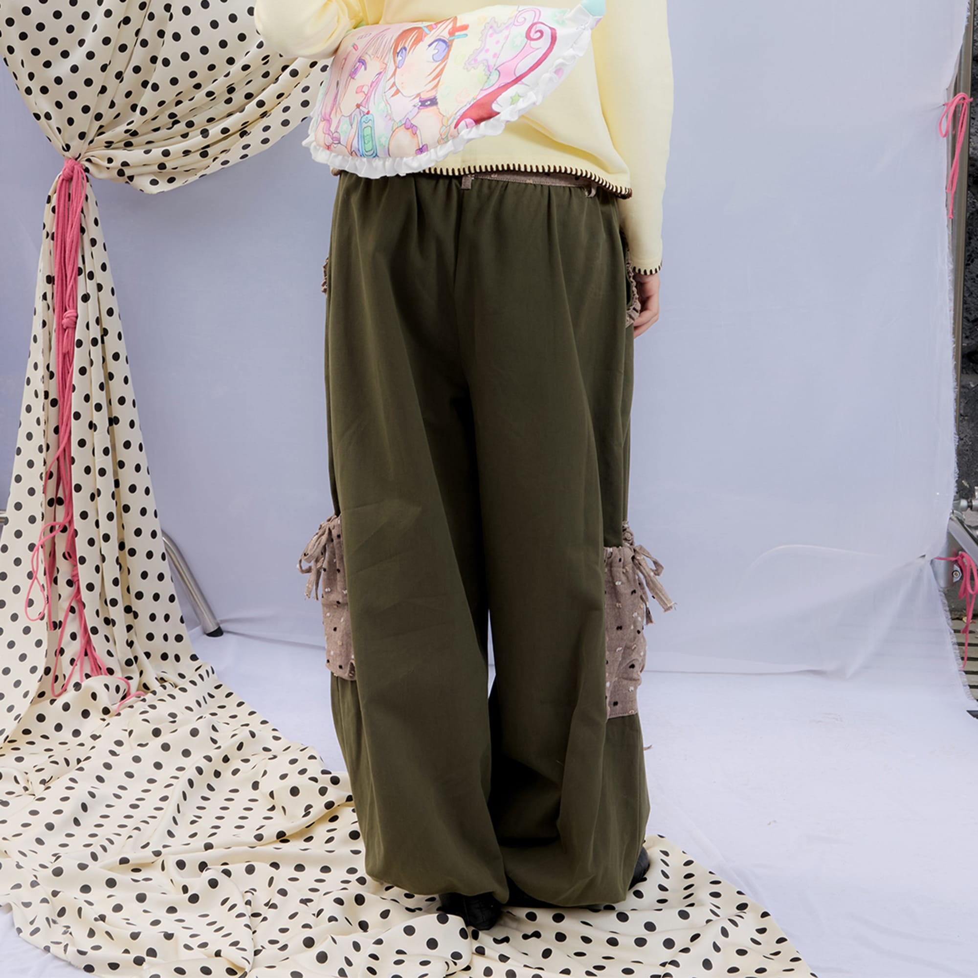 UNSOCIAL NIGHT Contrast Pouch-Pocket Balloon Cargo Pants