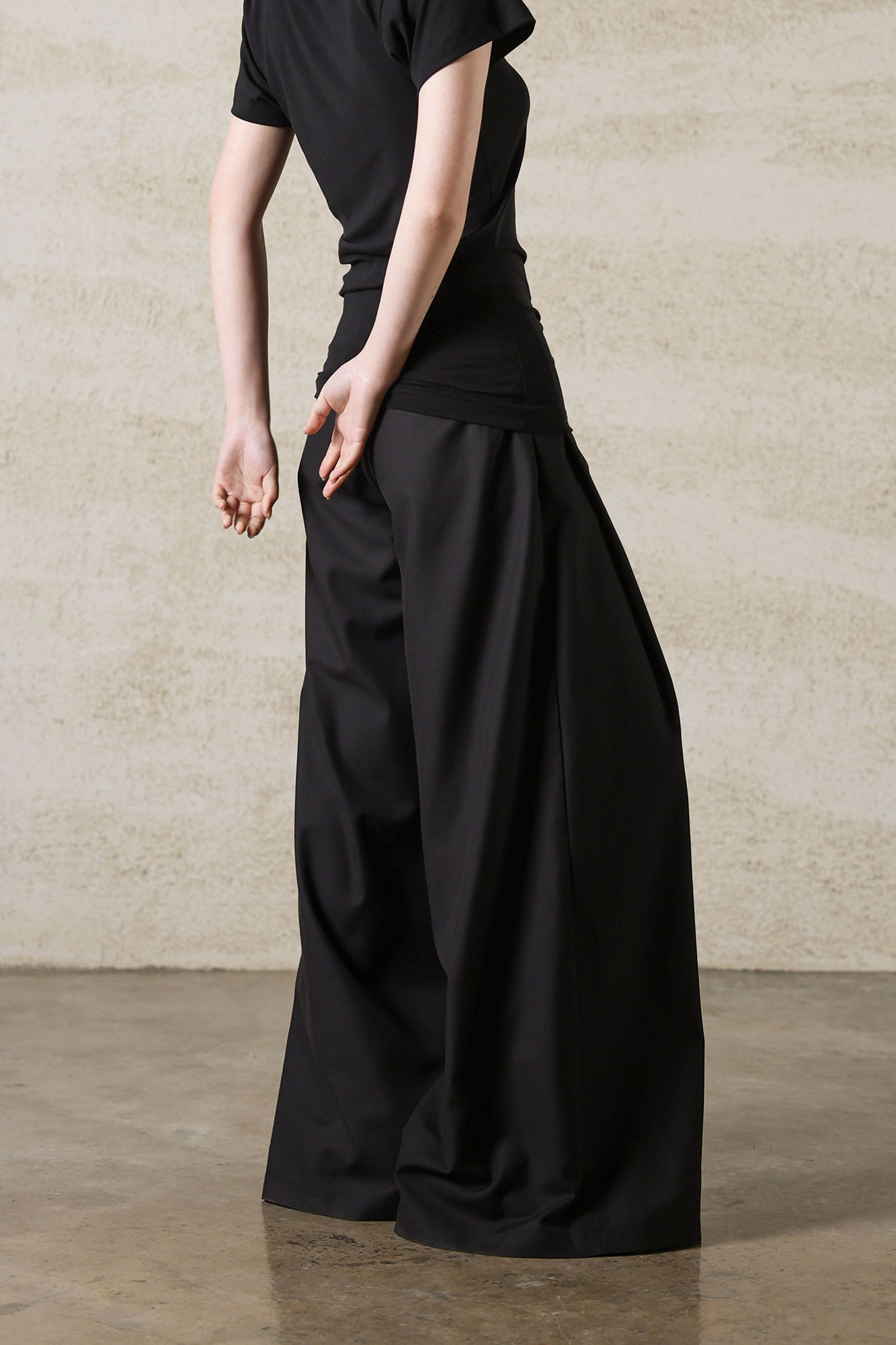 WUHEYIZUO Essential Side-Pleated Wide-Leg Pants