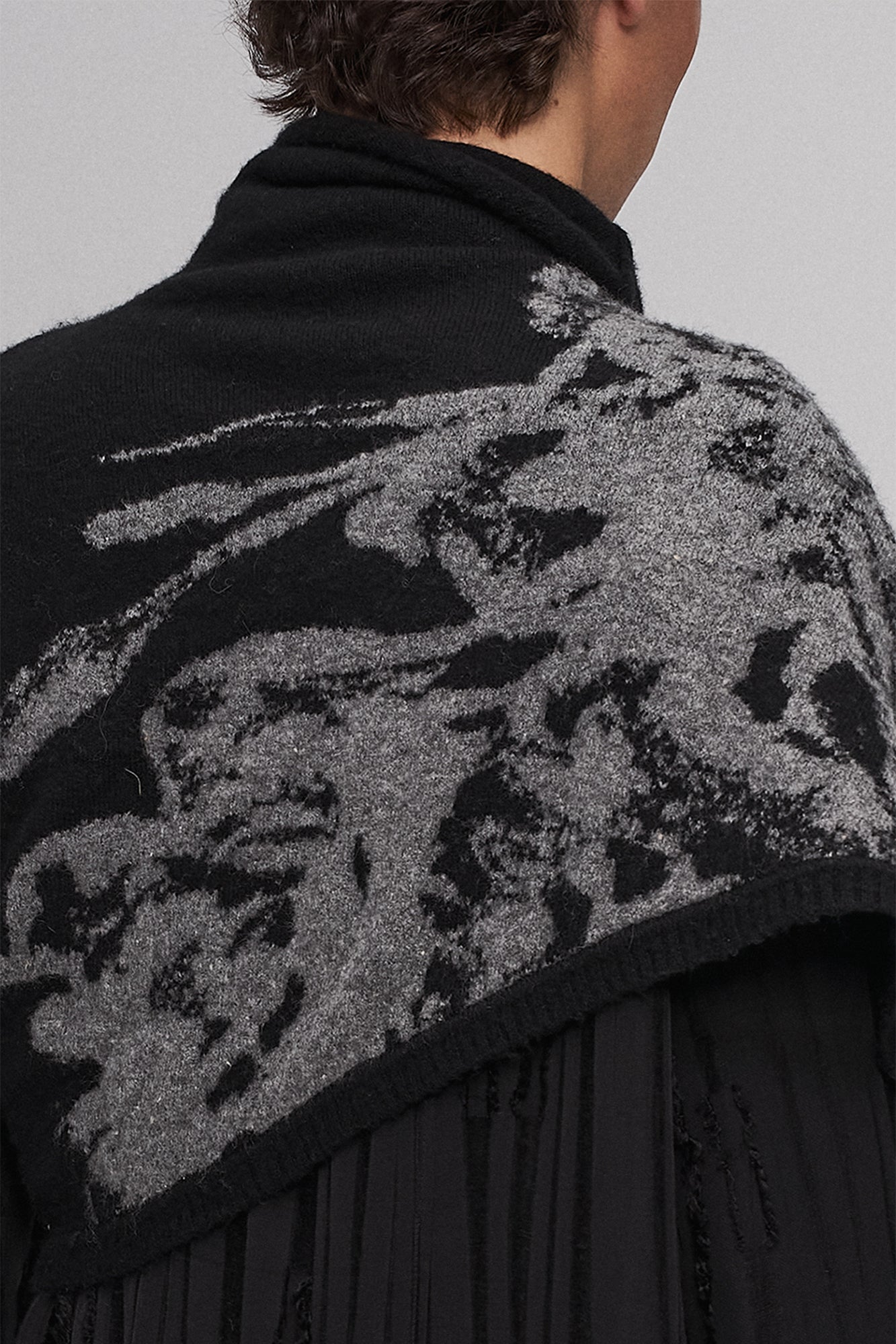 ILNya Nieternite Nifutur Floral Jacquard Wool-Blend Poncho