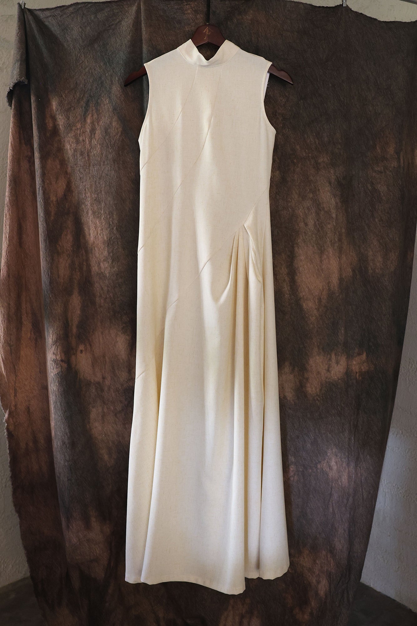 WUHEYIZUO Asymmetric Paneled Pleated Maxi Dress