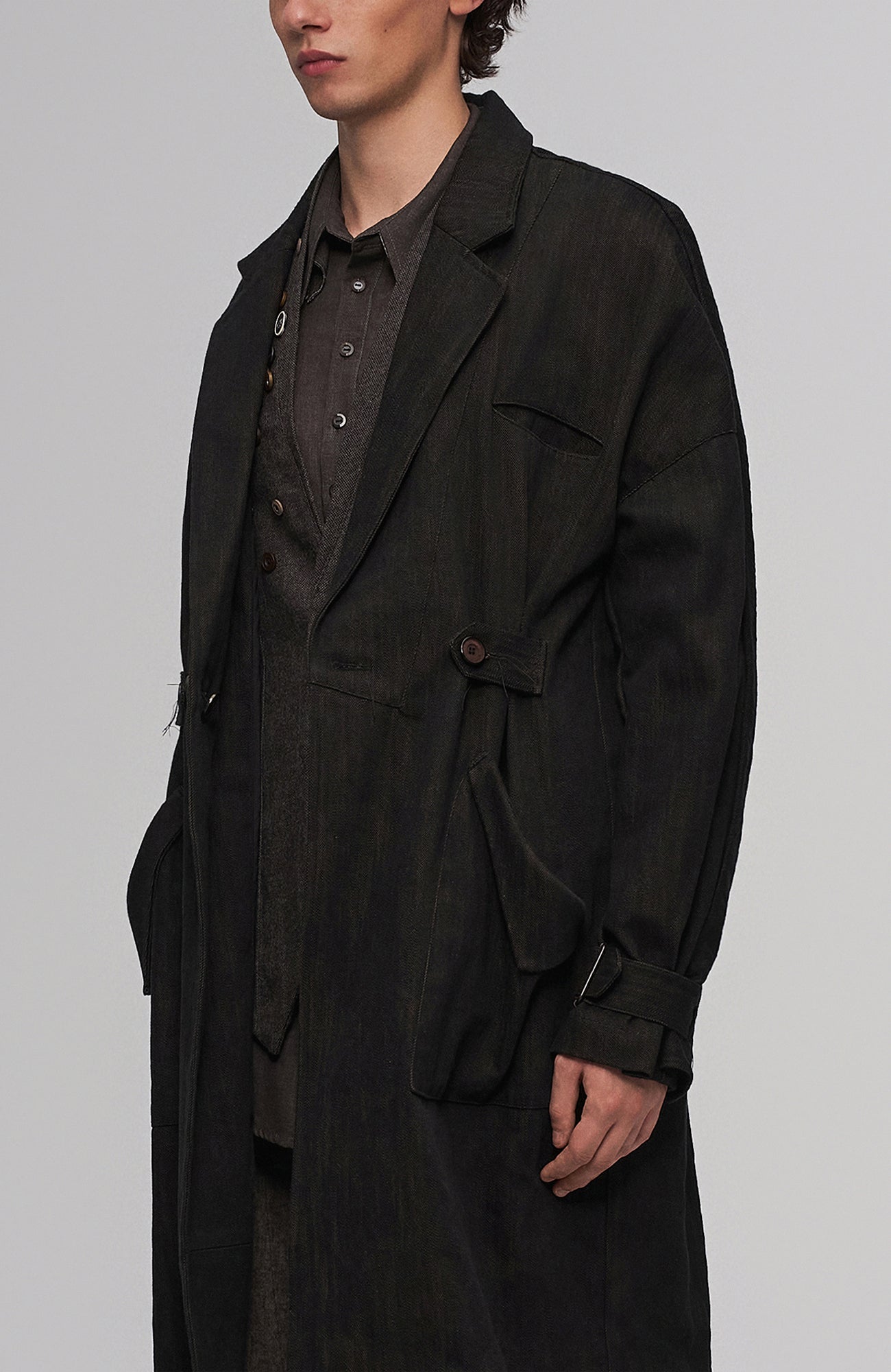 ILNya Nieternite Nifutur Knotted Cape-Back Linen-Blend Trench