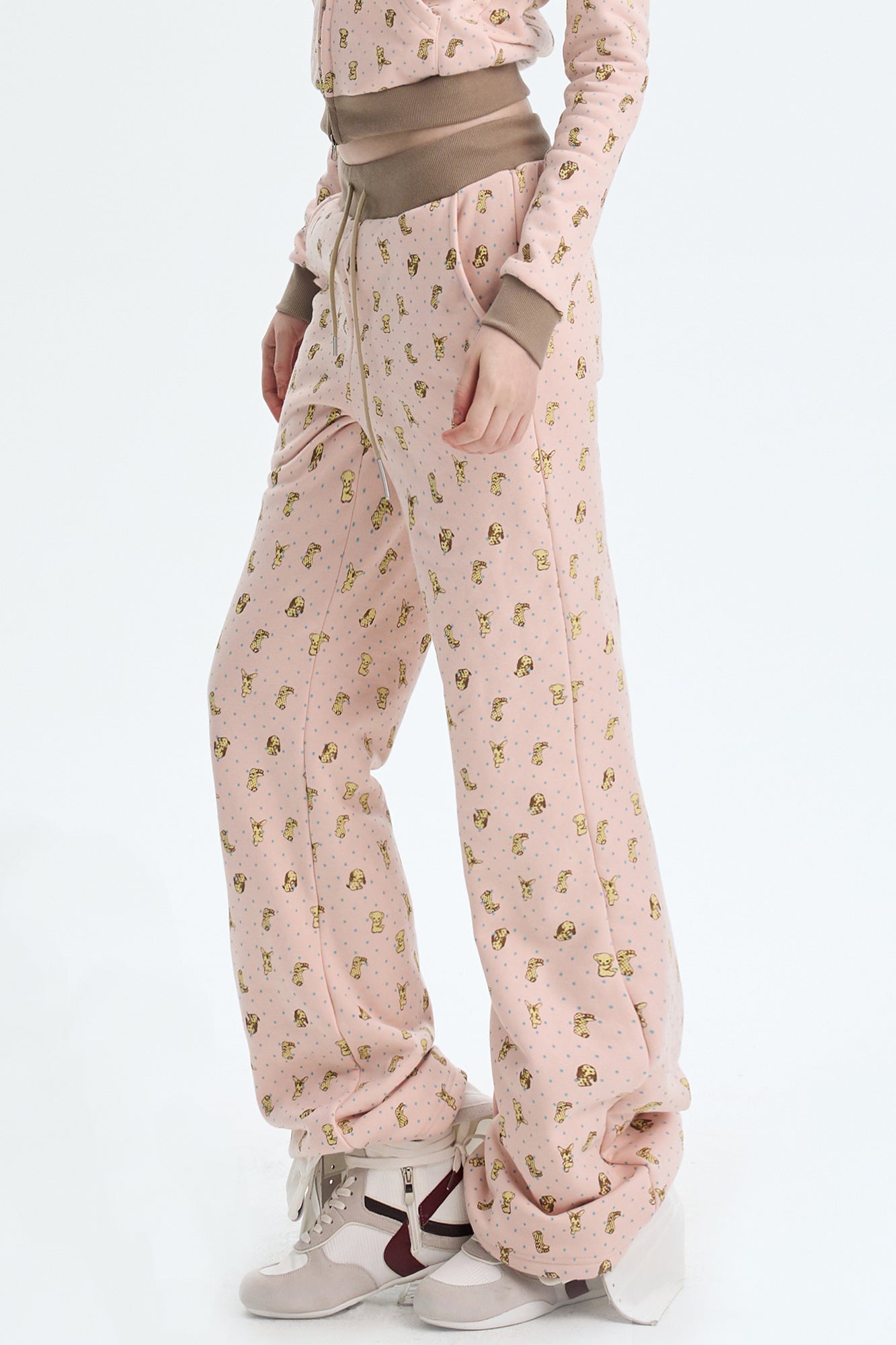 THE NEVERMORE Contrast-Waist Puppy Full-Print Sweatpants