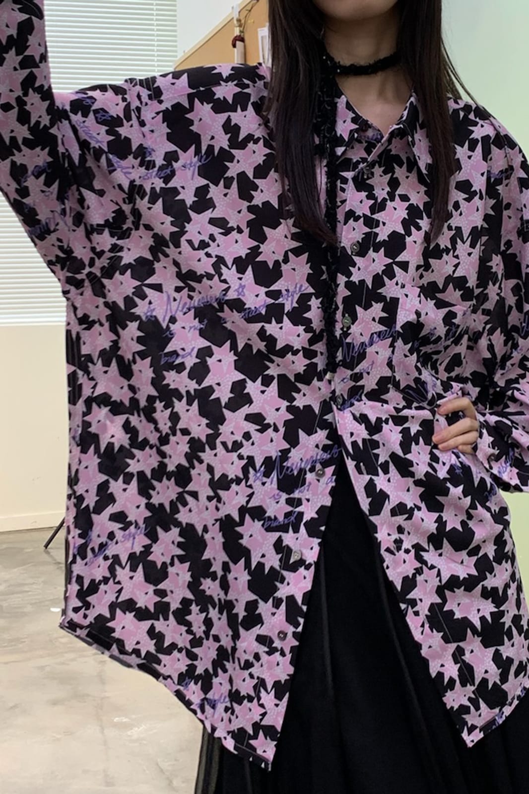 NEVERSEEZ Full-Print Contrast Star Shirt
