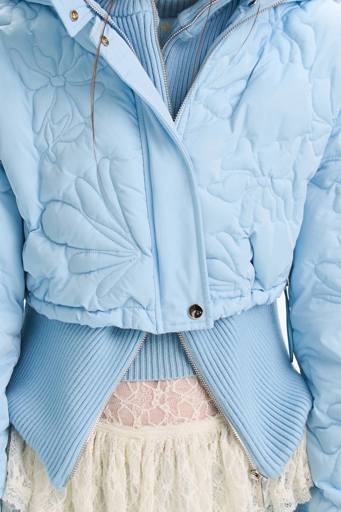 THE NEVERMORE Floral Quilted Mock-Layered Cropped Down Jacket