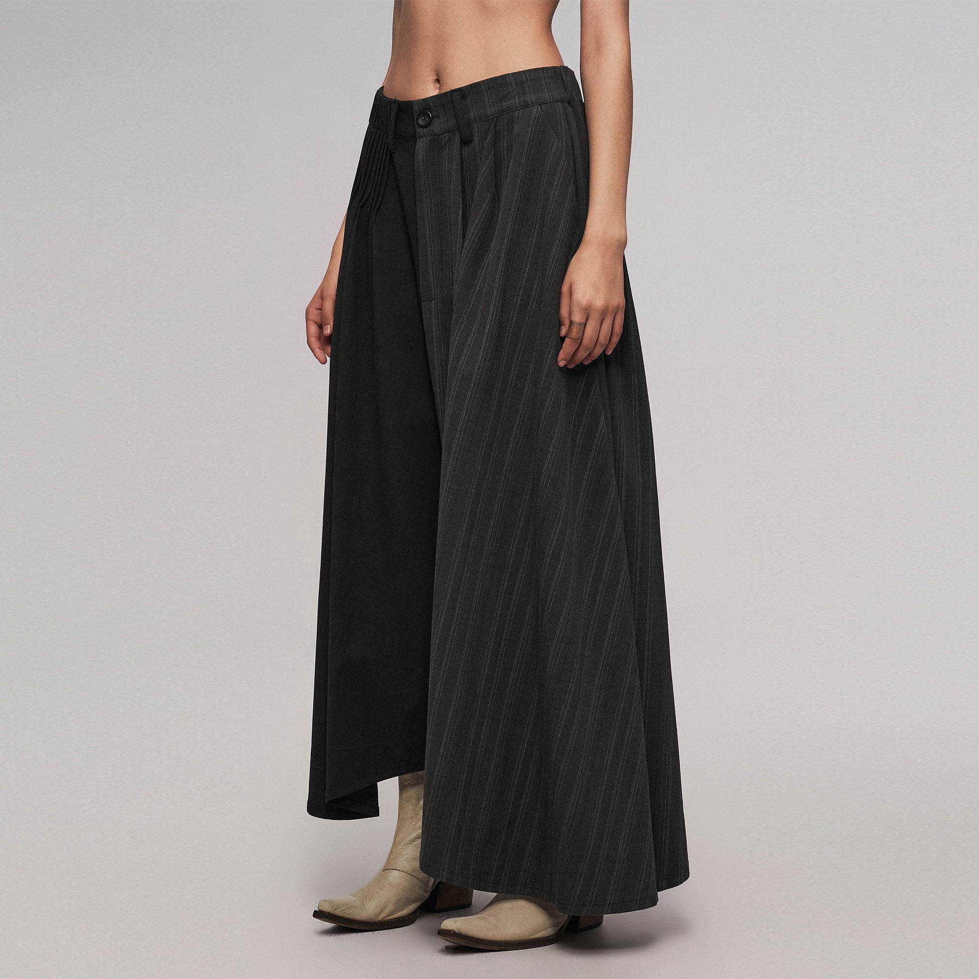 ILNya Nieternite Nifutur Asymmetrical Spliced Pleat Stripe Wide-Leg Pants Gray