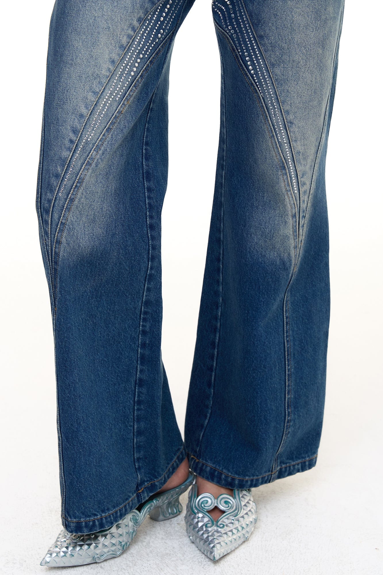 FAYCHUI Washed Diamond Paneled Jeans