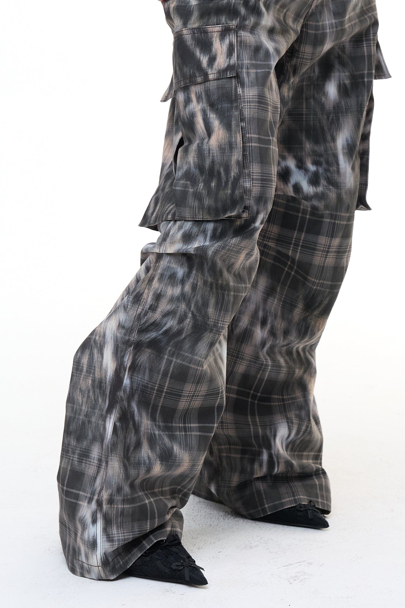 FAYCHUI Multi-Pocket Leopard Plaid Utility Pants