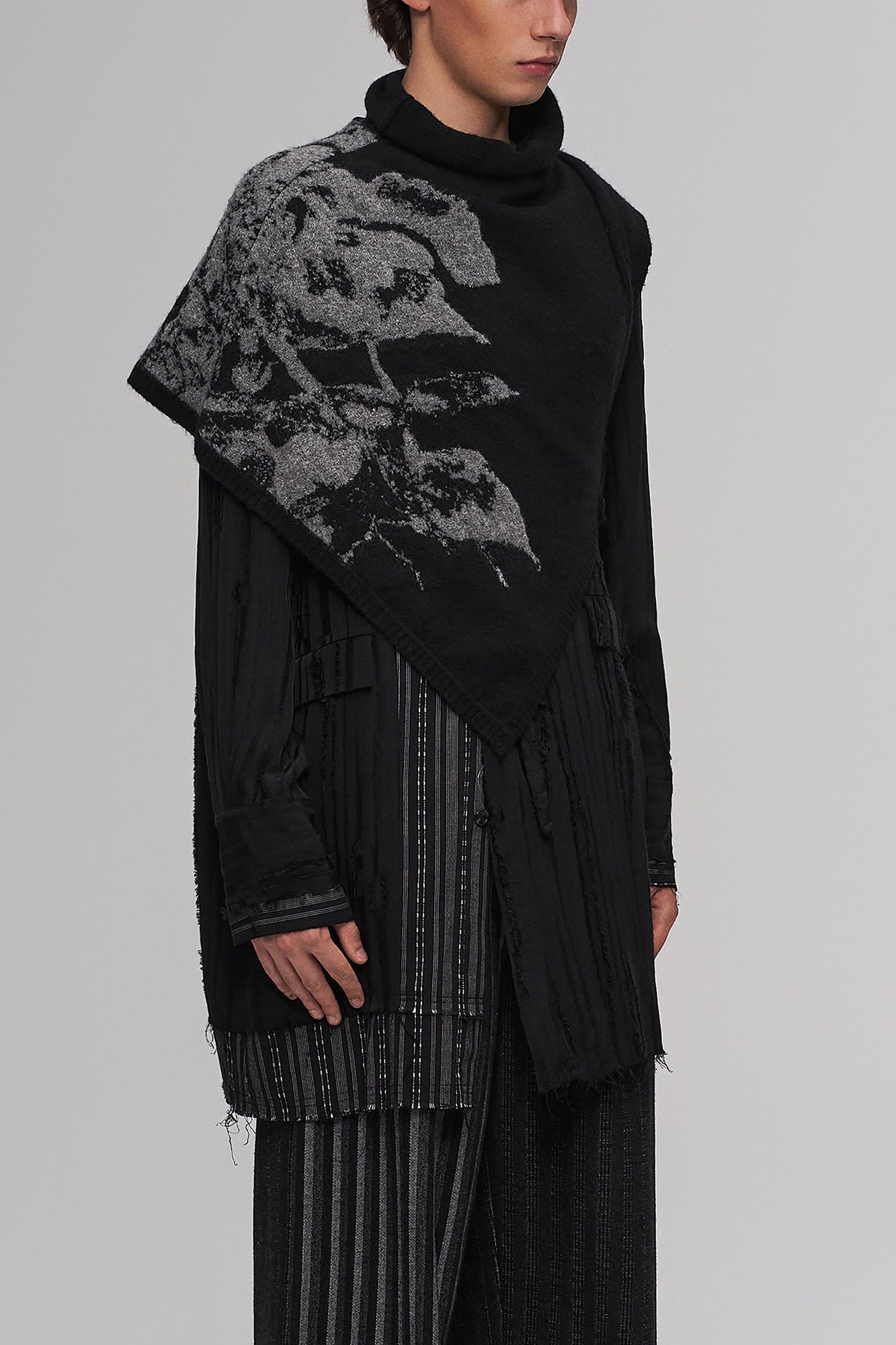 ILNya Nieternite Nifutur Floral Jacquard Wool-Blend Poncho
