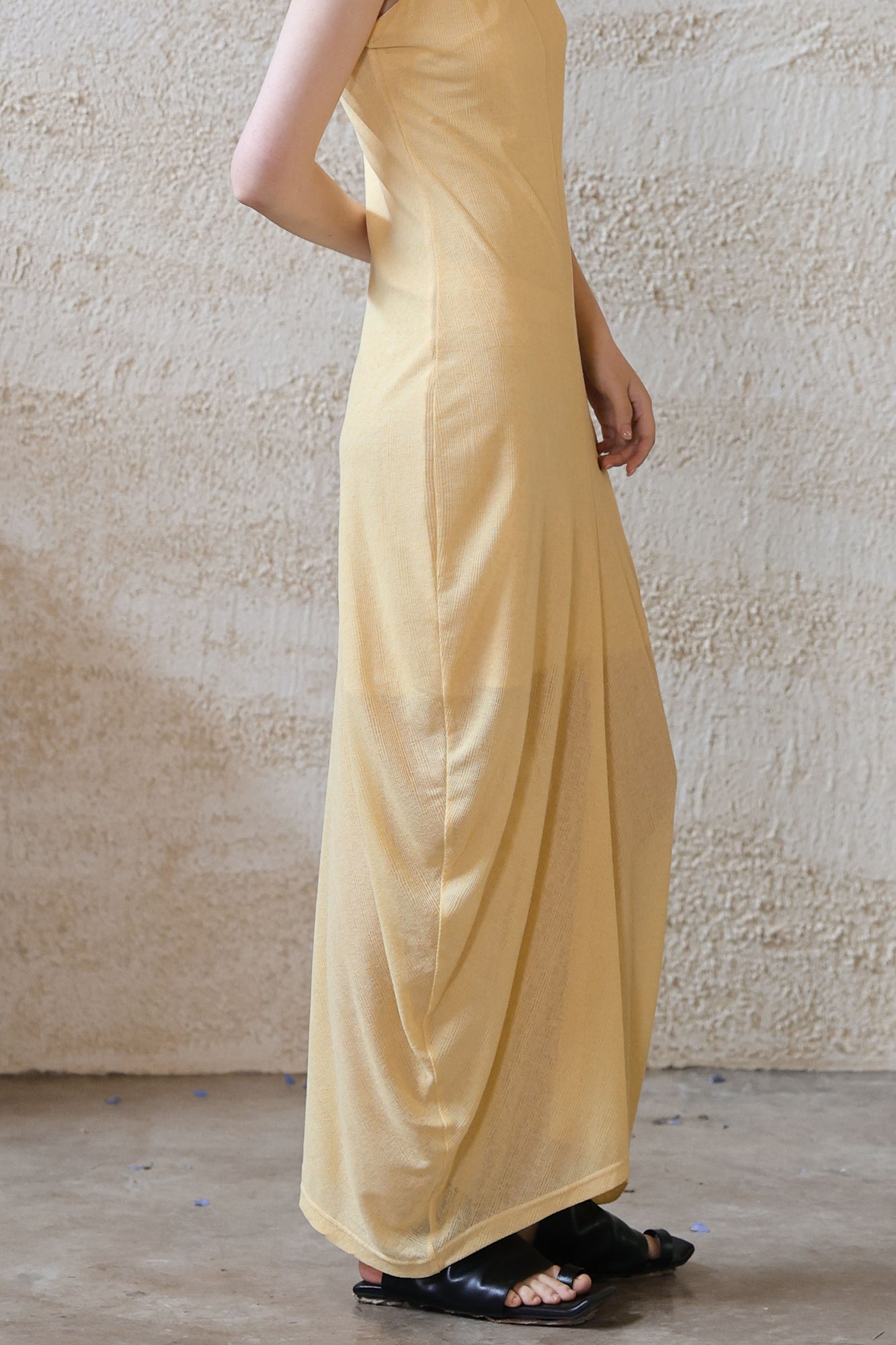 WUHEYIZUO Ruffle-Neck Draped Knit Maxi Dress