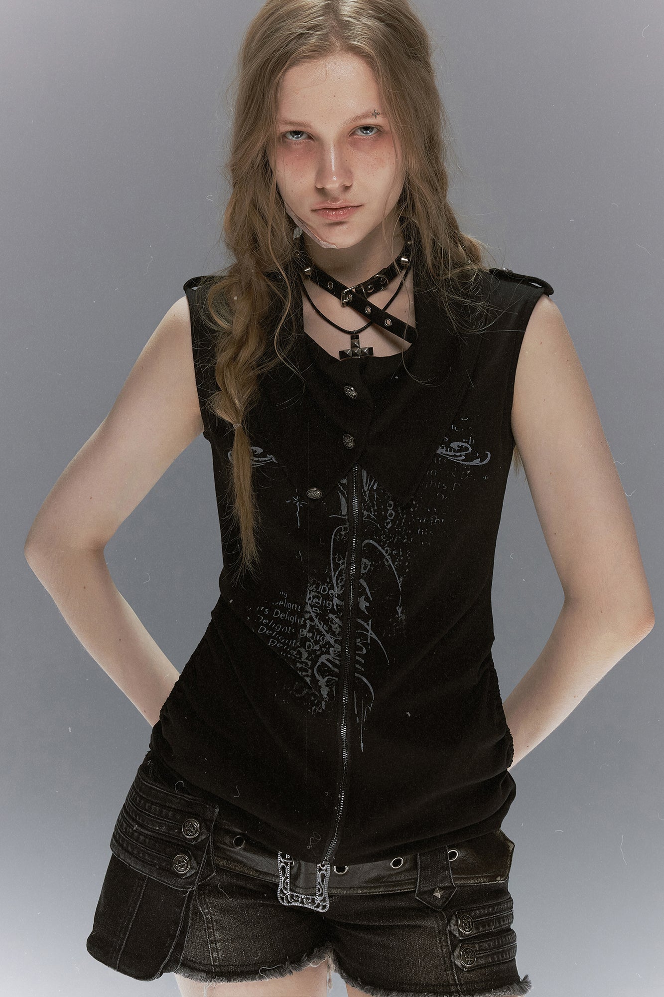 CESTNOUS Cross Graphic Zip-Up Vest