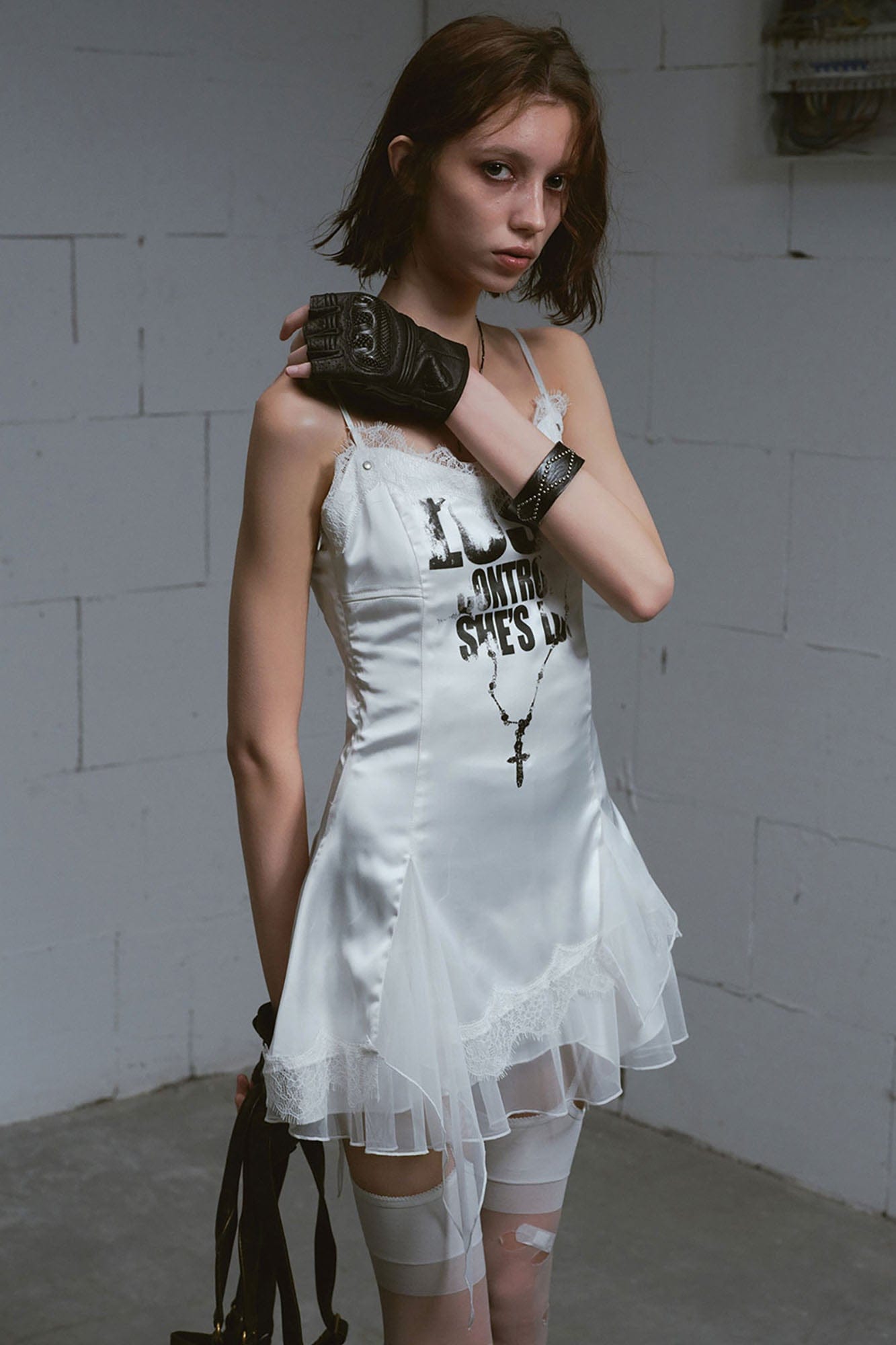 CESTNOUS Asymmetrical Lace Trim Graphic Slip Dress