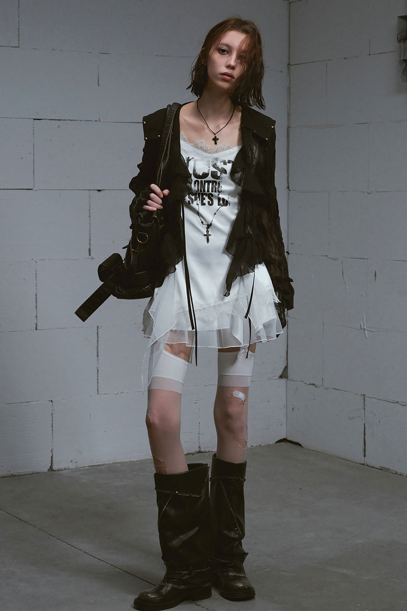 CESTNOUS Asymmetrical Lace Trim Graphic Slip Dress