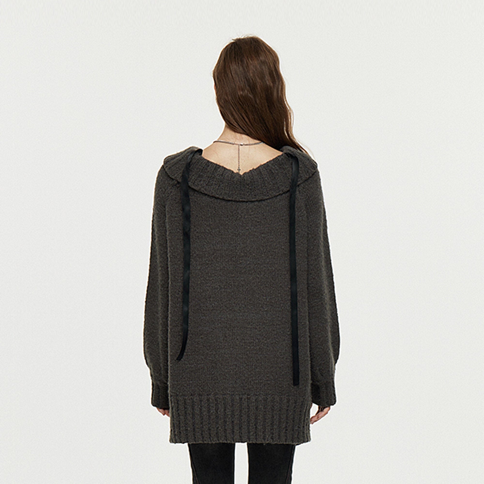 AE30 SAINT Star Jacquard Off-Shoulder Oversized Sweater