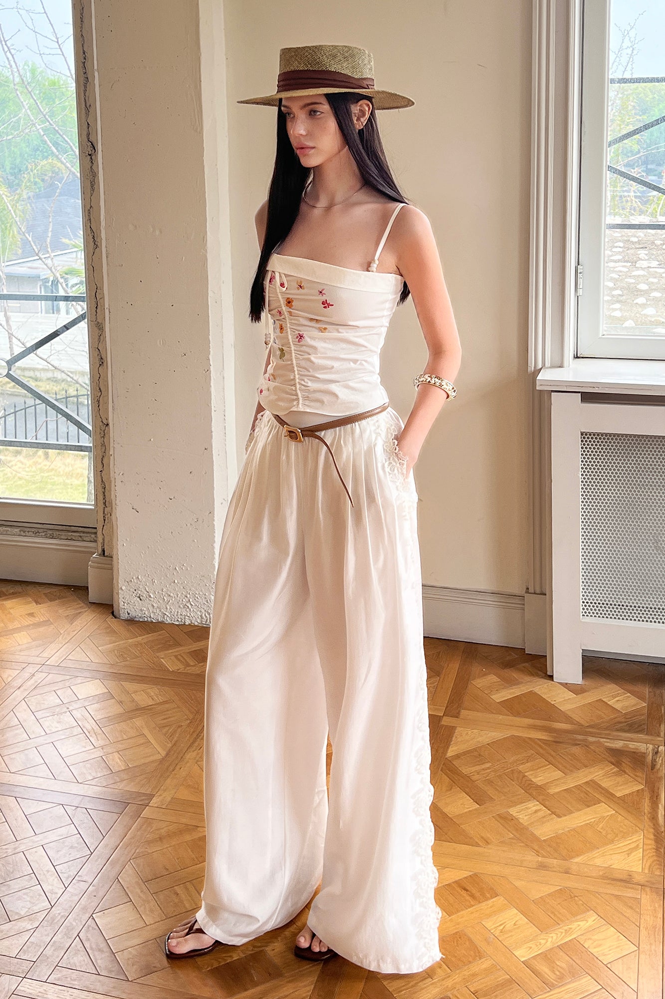 THE NEVERMORE Side Lace Trim Wide-Leg Pants