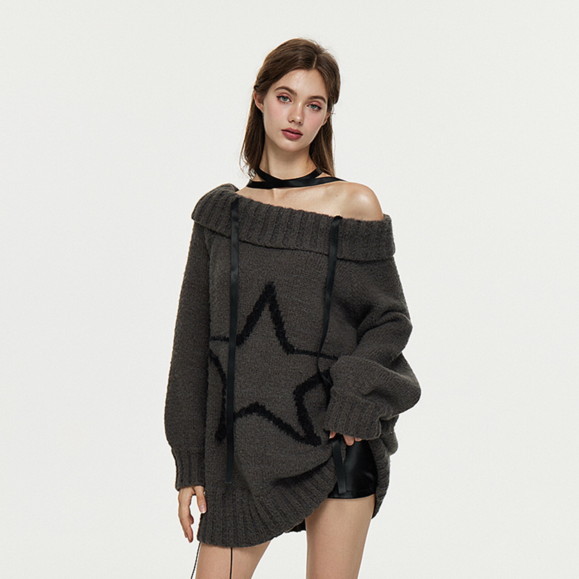 AE30 SAINT Star Jacquard Off-Shoulder Oversized Sweater
