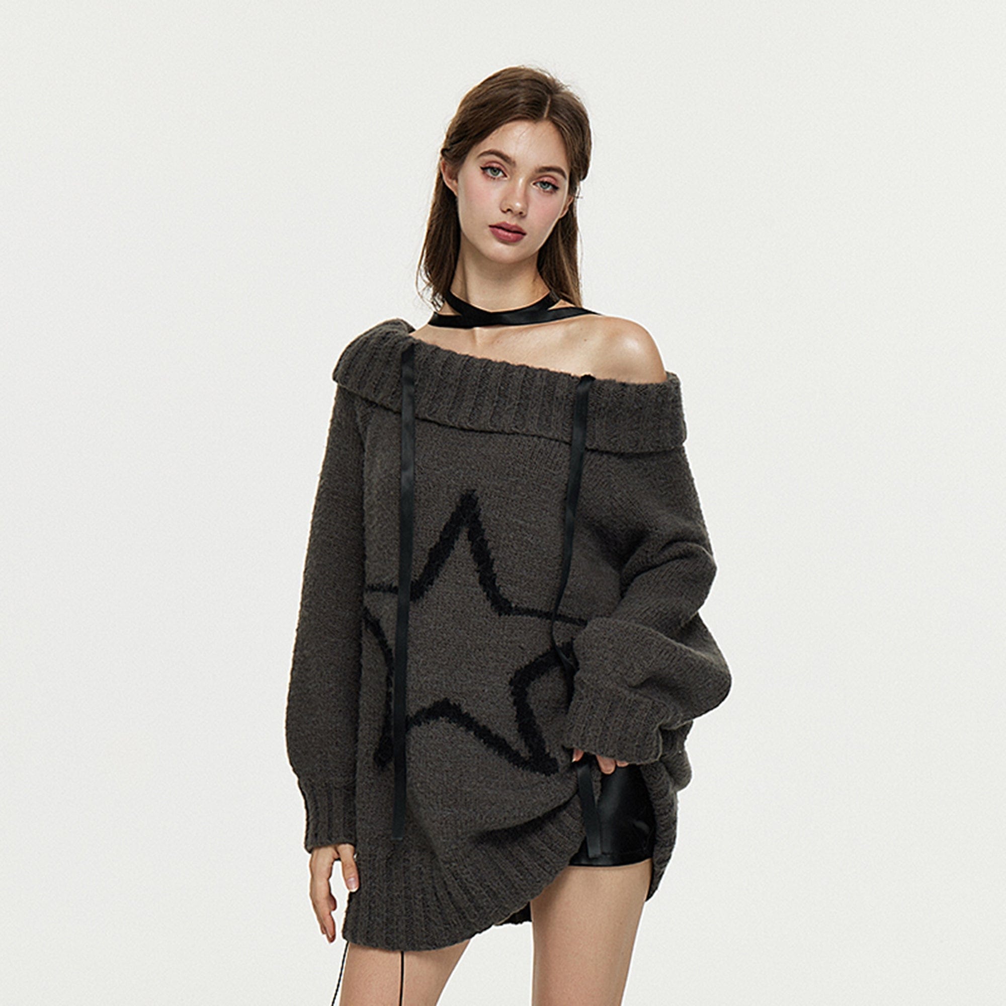 AE30 SAINT Star Jacquard Off-Shoulder Oversized Sweater