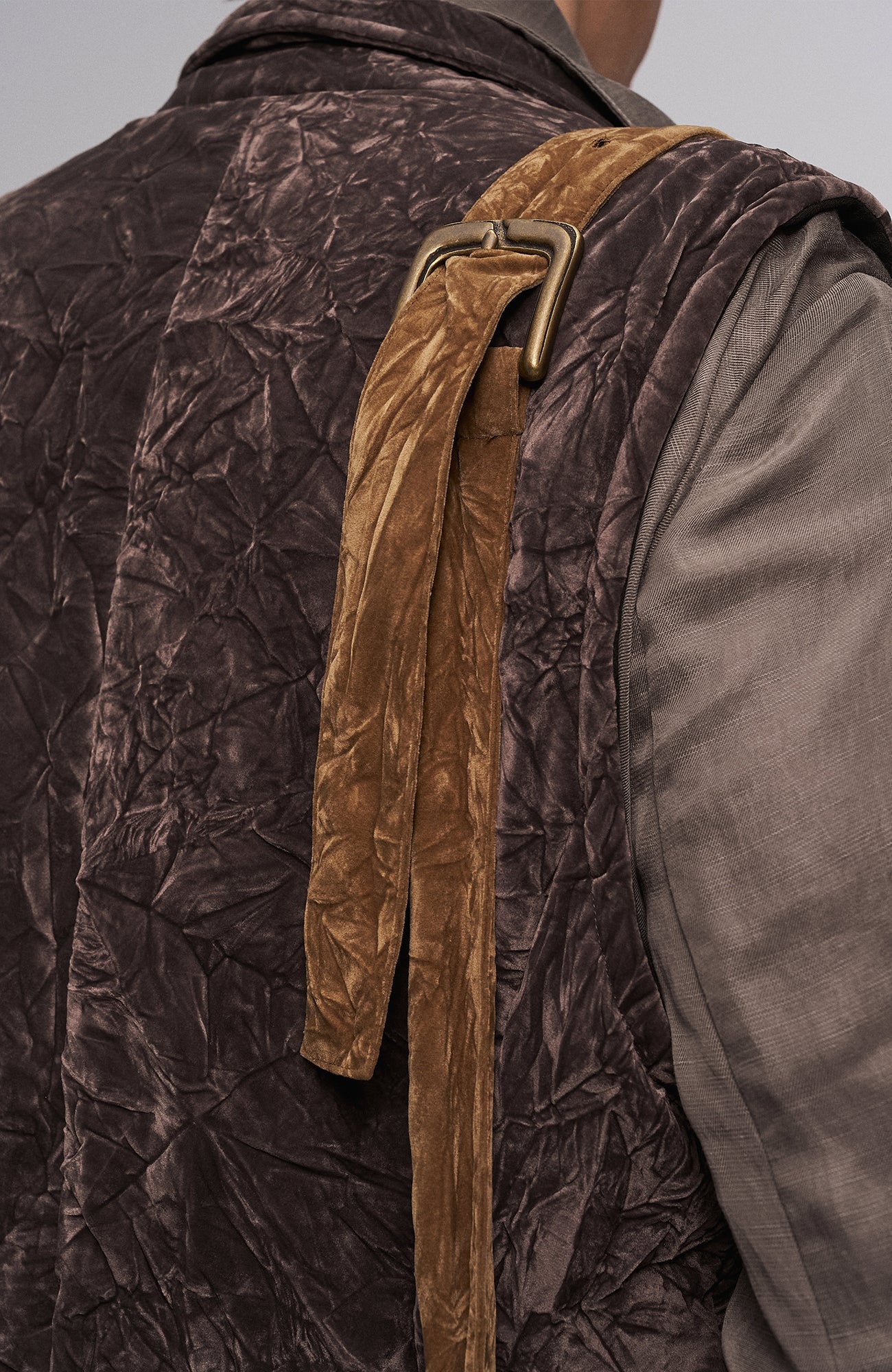 ILNya Nieternite Nifutur Oversized Linen Horsehide-Strap Messenger Bag