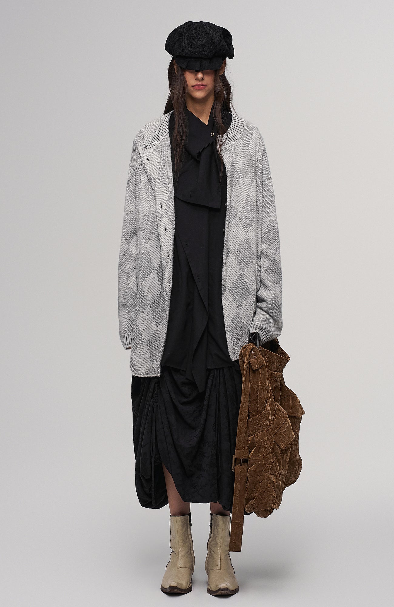 ILNya Nieternite Nifutur Oversized Linen Horsehide-Strap Messenger Bag